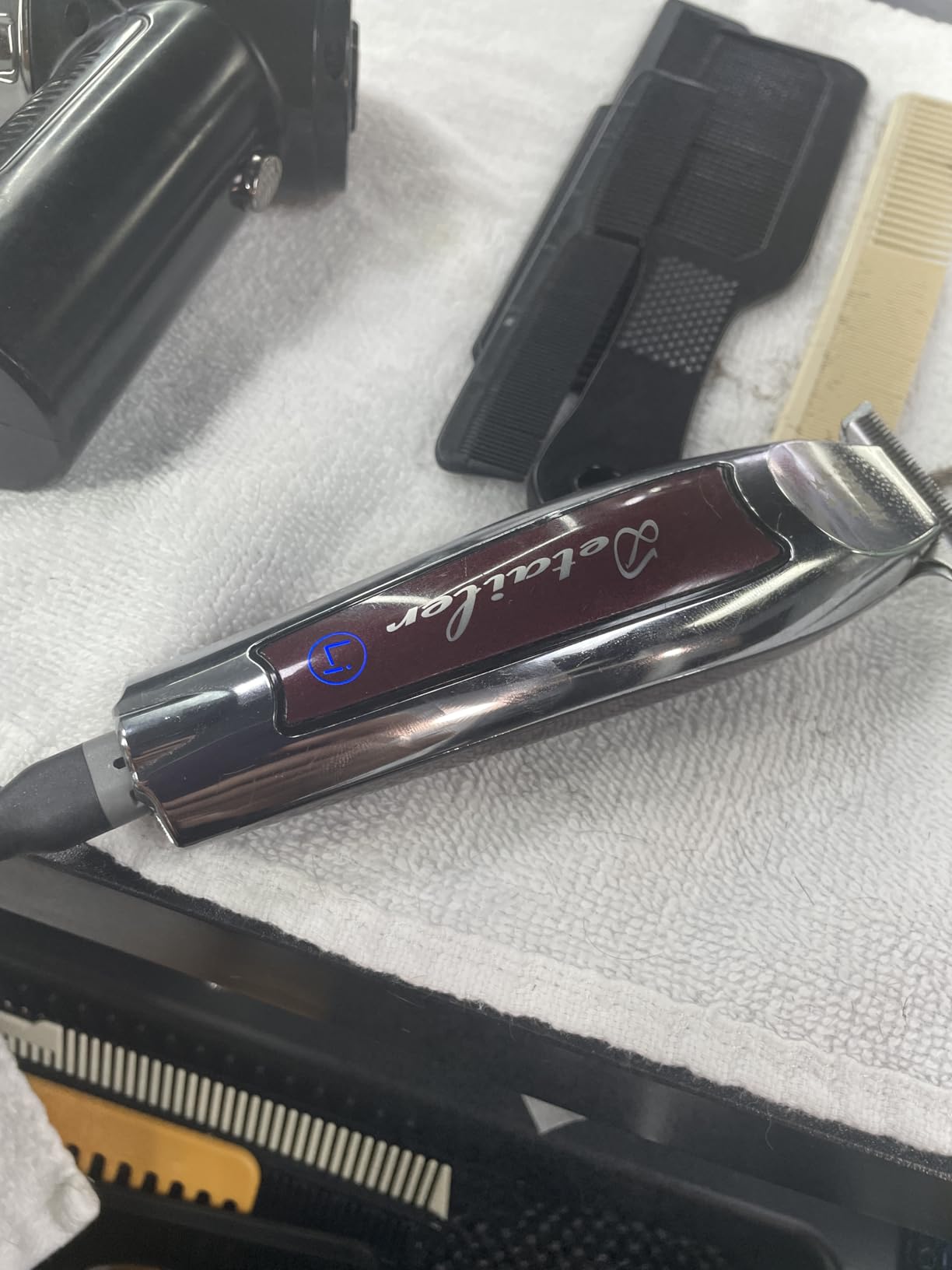 Wahl Professional 5 Star Cordless Detailer Li Trimmer, T-Wide Blade | Extended Blade for Lineups, Detailing & Bulk Removal, 100 Min Lithium-Ion Runtime, LED Indicator & Charging Stand customer photo 2