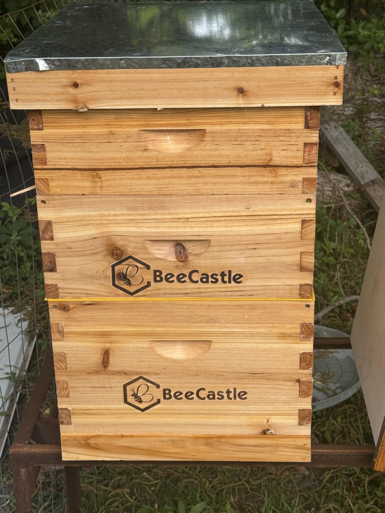 BeeCastle 10-Frames Complete Beehive Kit, 100% Beeswax Coated Bee Hive Includes Beehive Frames and Beeswax Coated Foundation Sheet (2 Layer) customer photo 1