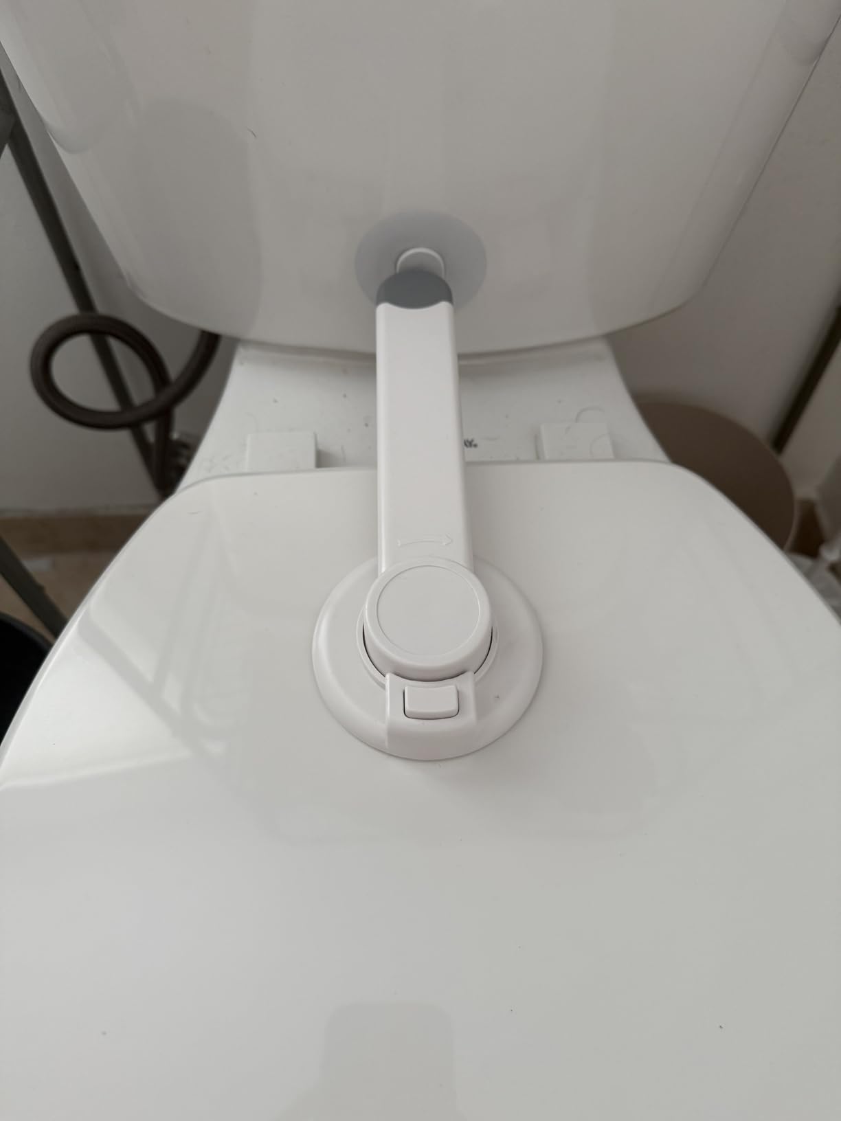 4our Kiddies Baby Toilet Lock for Child Safety, Baby Proof Toilet Seat Lock with Extra Pallet Fit for Most Standard Toilet, Easy Intallation Toilet Lid Lock with Extra 3M Adhesive (2 Pack) customer photo 1