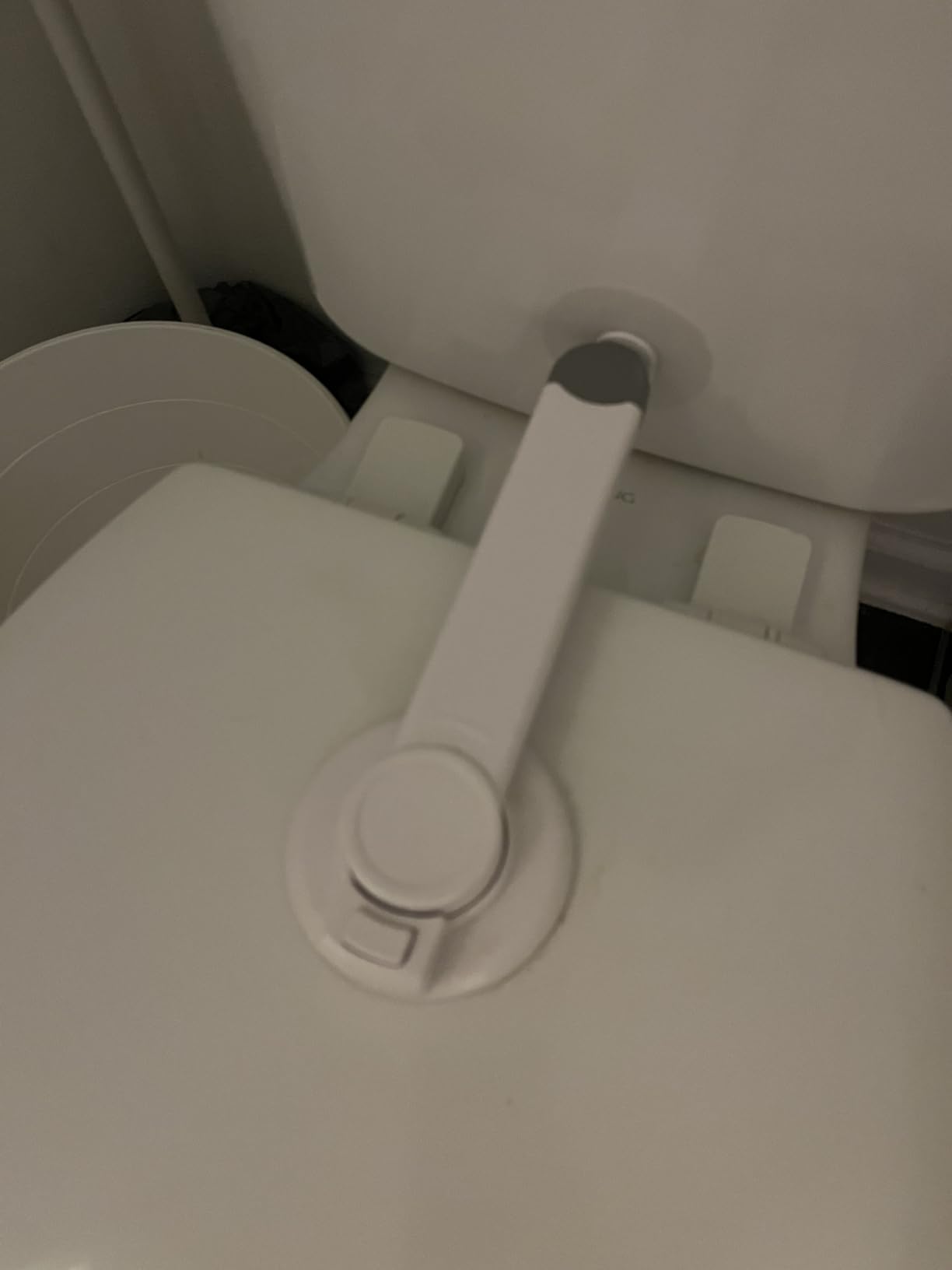 4our Kiddies Baby Toilet Lock for Child Safety, Baby Proof Toilet Seat Lock with Extra Pallet Fit for Most Standard Toilet, Easy Intallation Toilet Lid Lock with Extra 3M Adhesive (2 Pack) customer photo 2