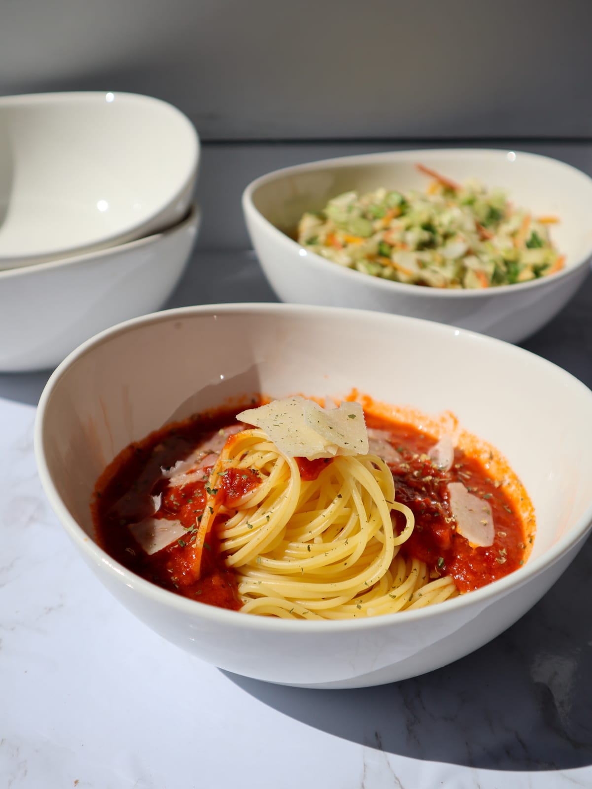 Sweese 28 oz Large White Porcelain Bowls - Set of 6 Salad, Pasta, Soup & Serving Bowls, Big Ceramic Dinner Bowls customer photo 2