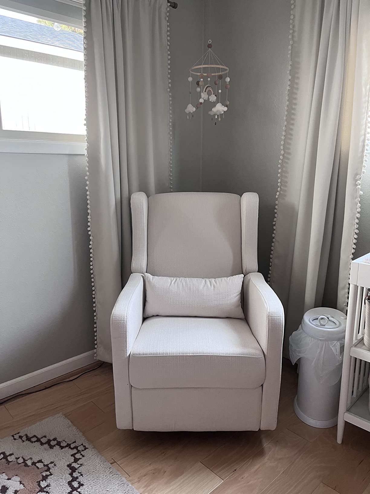 Carter's by DaVinci Arlo Recliner, Cozy Cream | Glider Recliner Nursery Chair w/ 360° Swivel - GREENGUARD Gold & FSC Certified Glider Rocking Chair customer photo 1