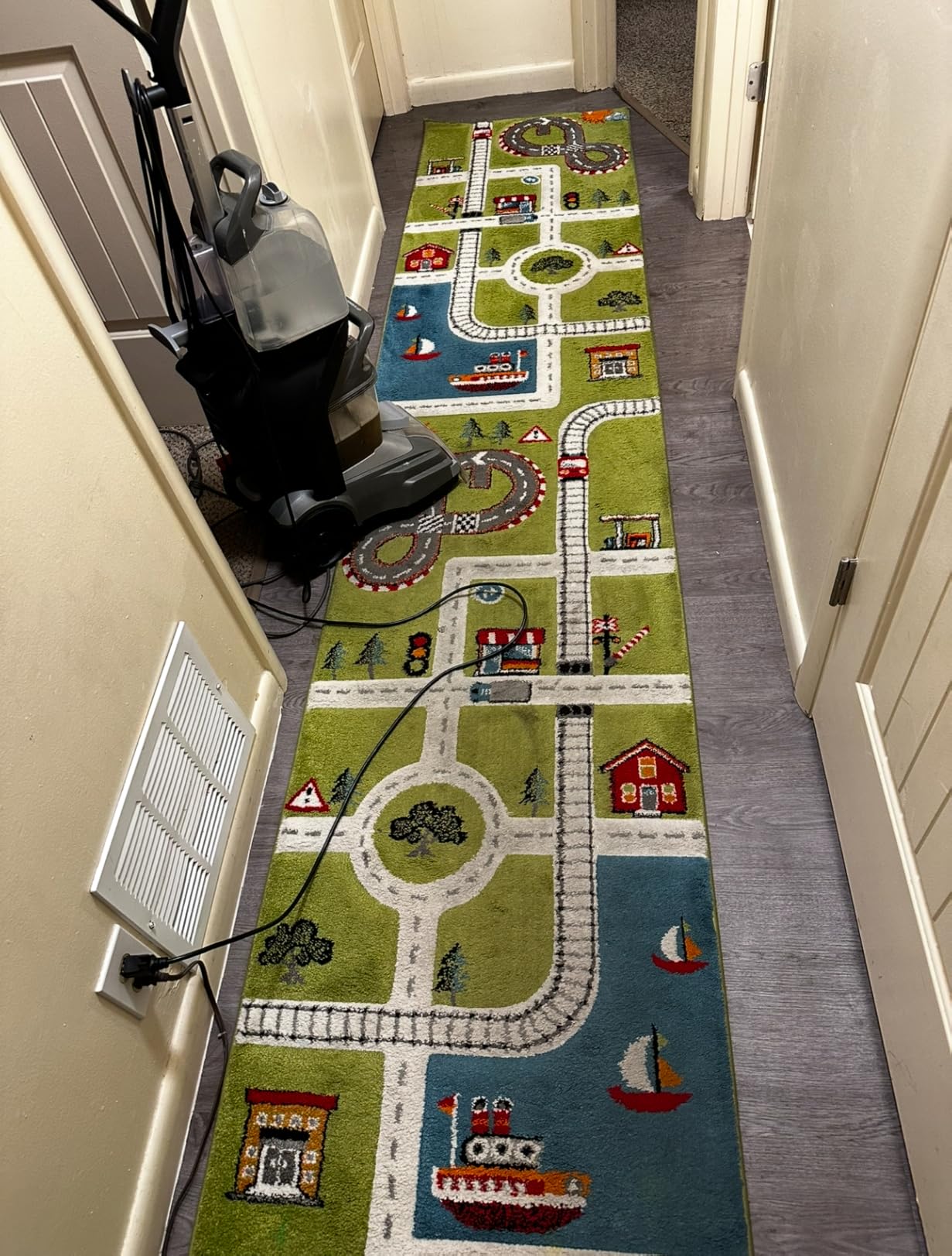 SAFAVIEH Carousel Kids Collection 4' Round Green / Ivory CRK192Y Neighborhood Nursery Playroom Area Rug customer photo 2