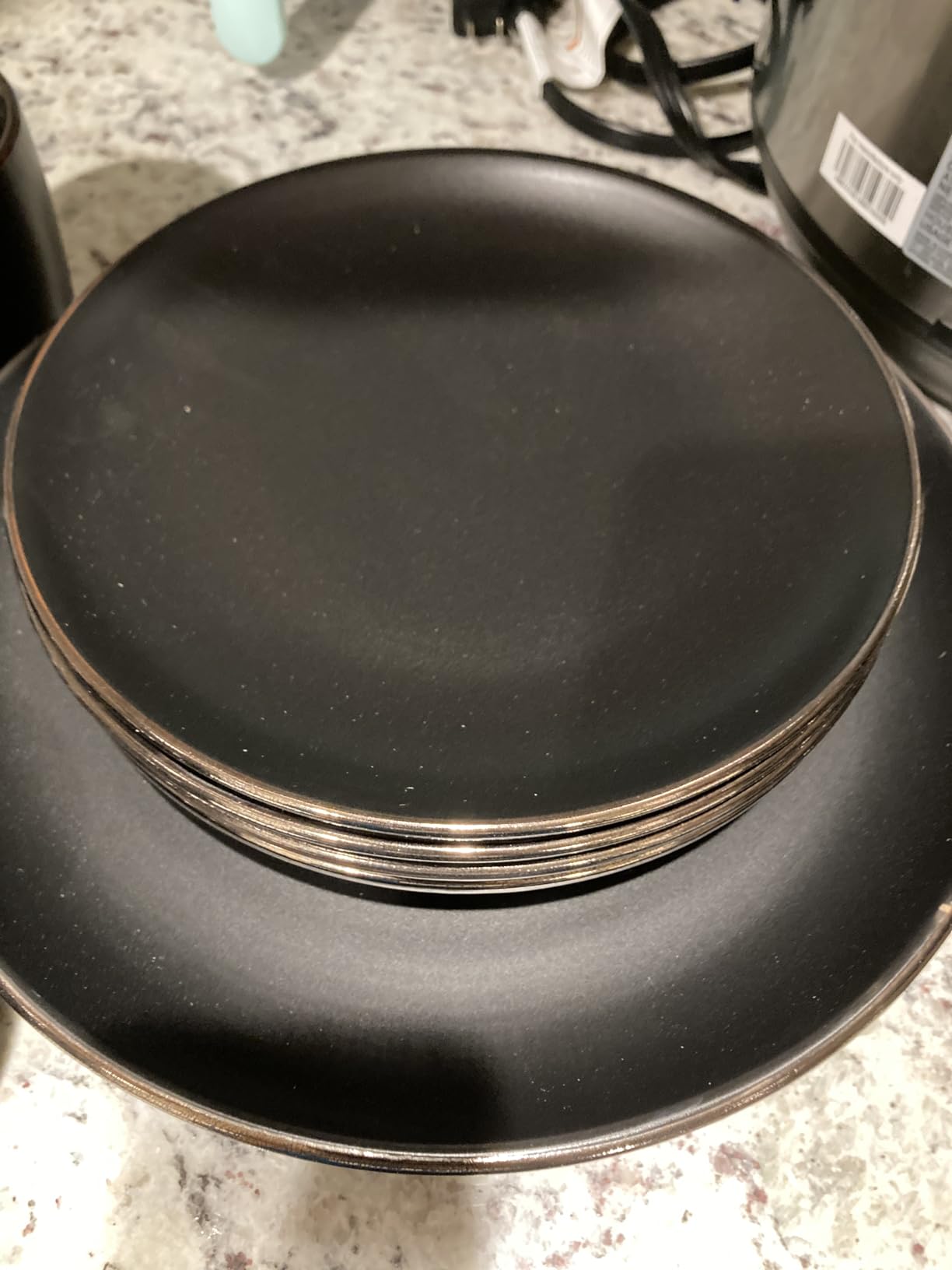 Gibson Home Rockaway 16-Piece Round Stoneware Dinnerware Set, Service for 4 - Black with Gold Rim Plates and Bowls, Microwave & Dishwasher Safe customer photo 1
