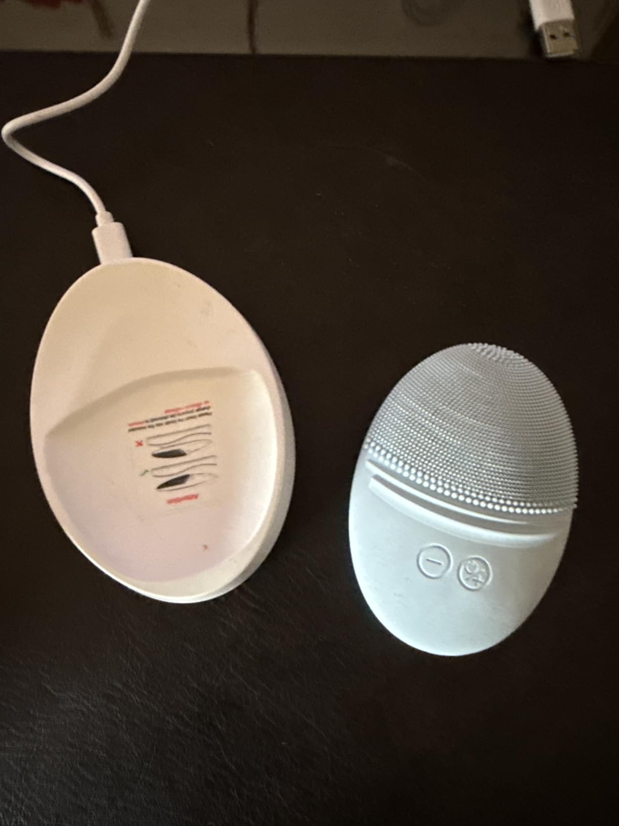 EZBASICS Facial Cleansing Brush Made with Ultra Hygienic Soft Silicone, Waterproof Sonic Vibrating Face Brush for Deep Cleansing, Gentle Massaging, Inductive Charging (Pink) 1 Pack+5 Speed Settings customer photo 1