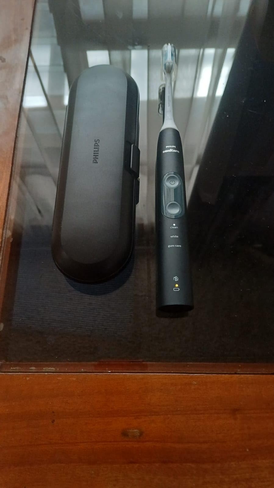 Philips Sonicare ProtectiveClean 5300 Rechargeable Electric Toothbrush, 3 Brush Head, Black | 700% More Plaque Removal, Visual Pressure Sensor, 3 Brush Settings, 14-Day Battery, Travel Case, HX6423/34 customer photo 2