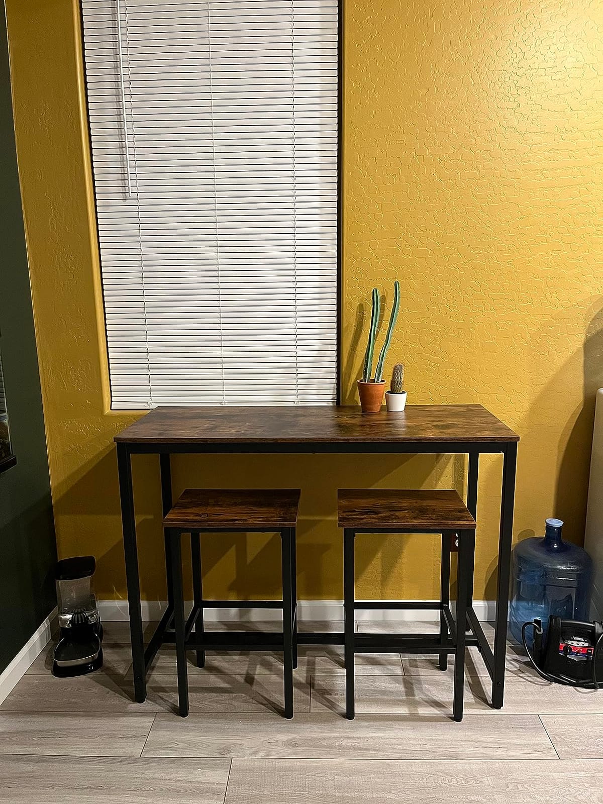 HOOBRO Bar Table and Chairs Set, 47.2