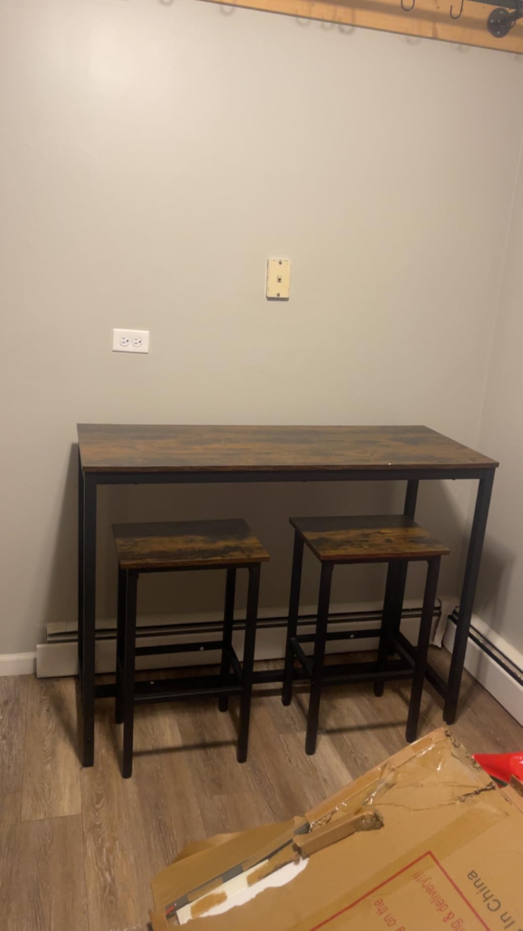 HOOBRO Bar Table and Chairs Set, 47.2