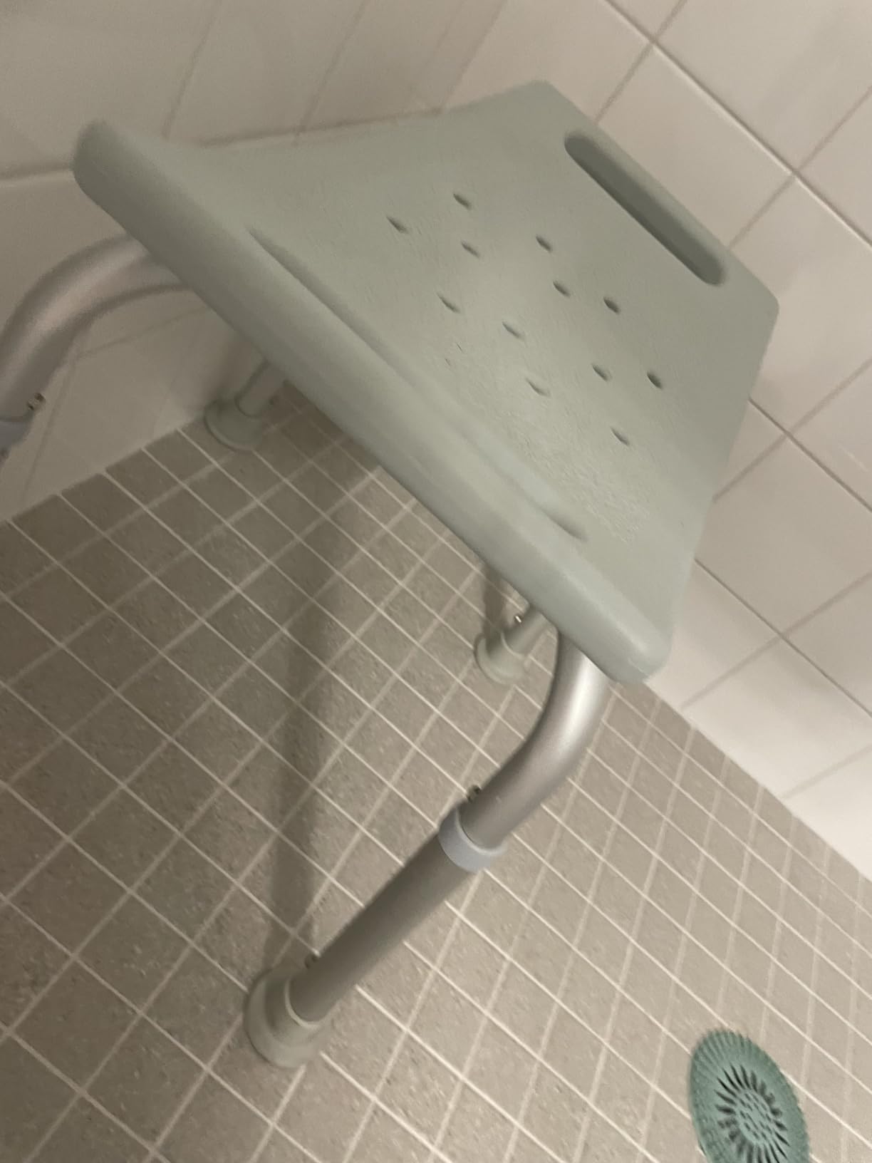 Medline Transfer Bench for Bathtubs and Showers, Adjustable Shower Bench and Bath Seat For Seniors and adults, Slip-resistant Feet, Heavy-Duty 400 lb. Weight Capacity, Tool-Free Assembly customer photo 2