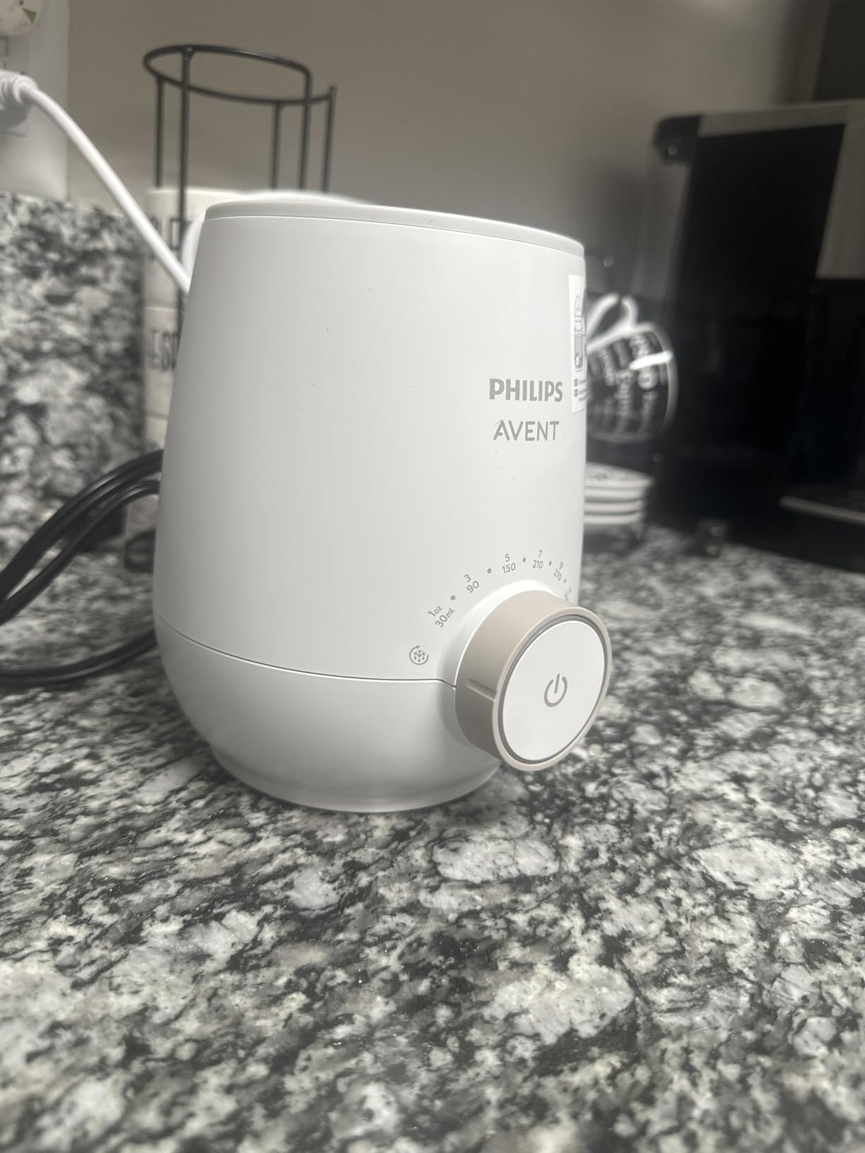 Philips Avent Premium Fast Bottle Warmer with Smart Temperature Control | Warms Milk in 3 Minutes, Water Bath Technology, No Hot Spots, Auto Shut-Off, Fits Most Bottle Brands, SCF358/00 customer photo 1