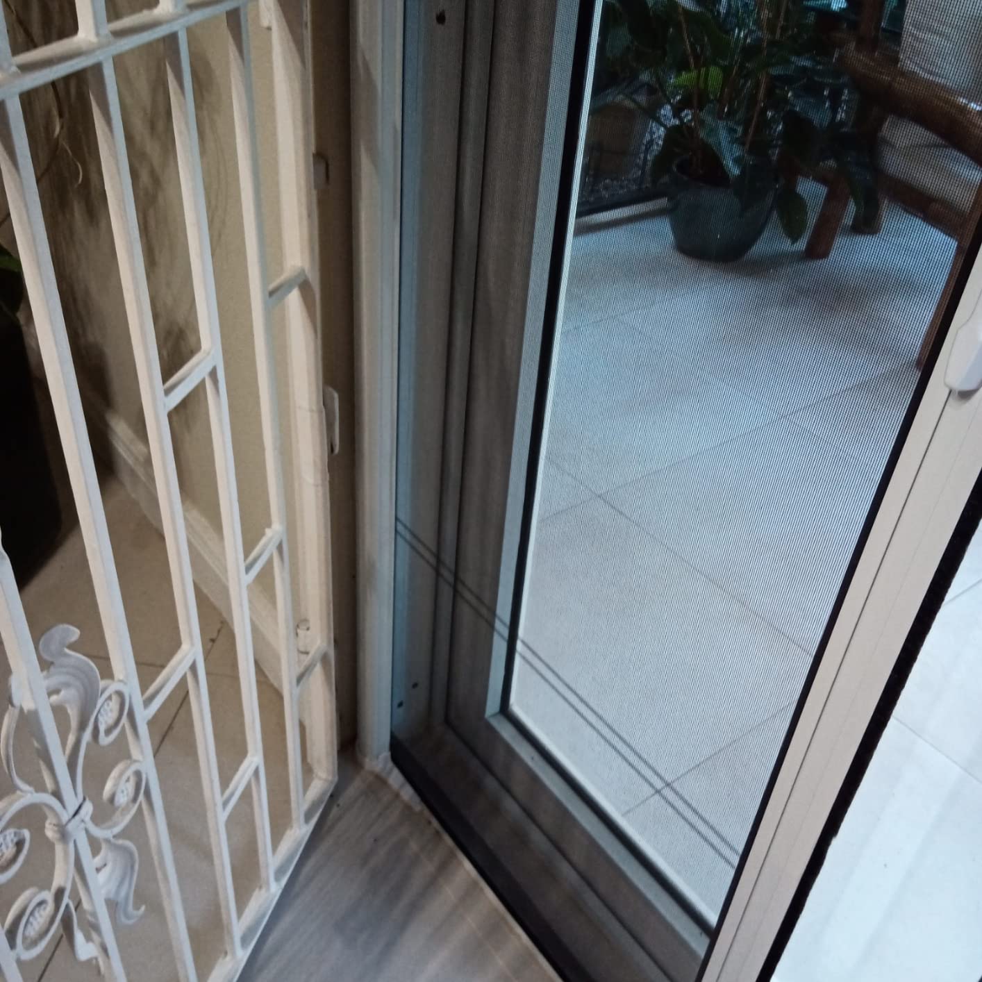 LARSON Brisa Sandstone Double French Door Screen EZ-Glide 68-72 in Wide | French Door Screen, EZ-Glide, Fits Front or Patio Doors customer photo 1