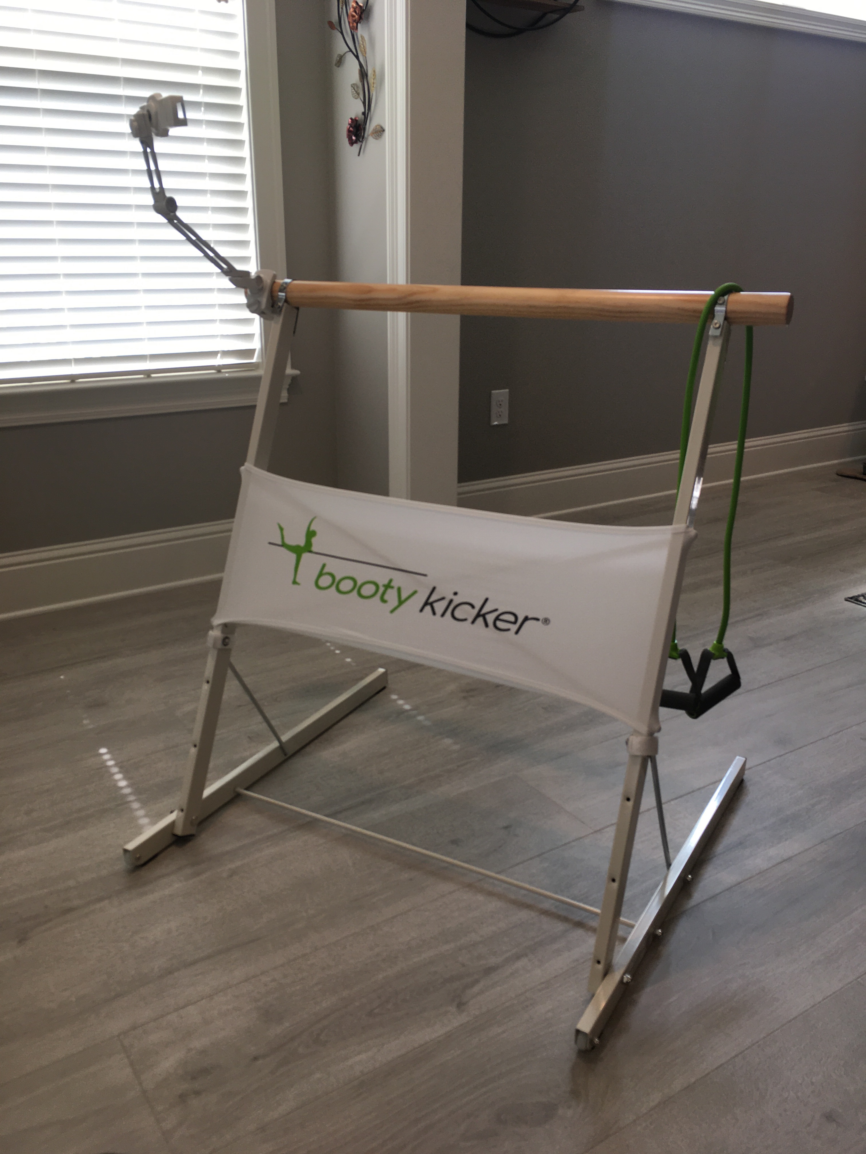 Portable Folding Exercise Bar for Barre, Balance and Ballet Home Workouts customer photo 2