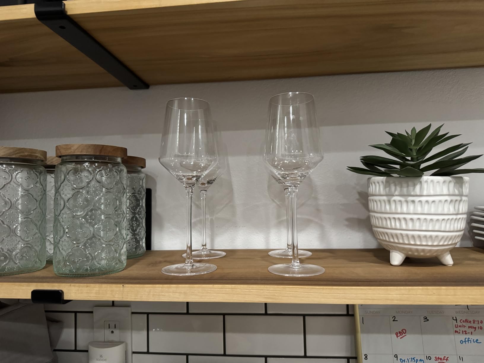 OJA Wine Glasses Set, Crystal Red Hand Blown Wine Glass, Set of 4, 15 oz | Long Stem, Thin Rim, Premium customer photo 1