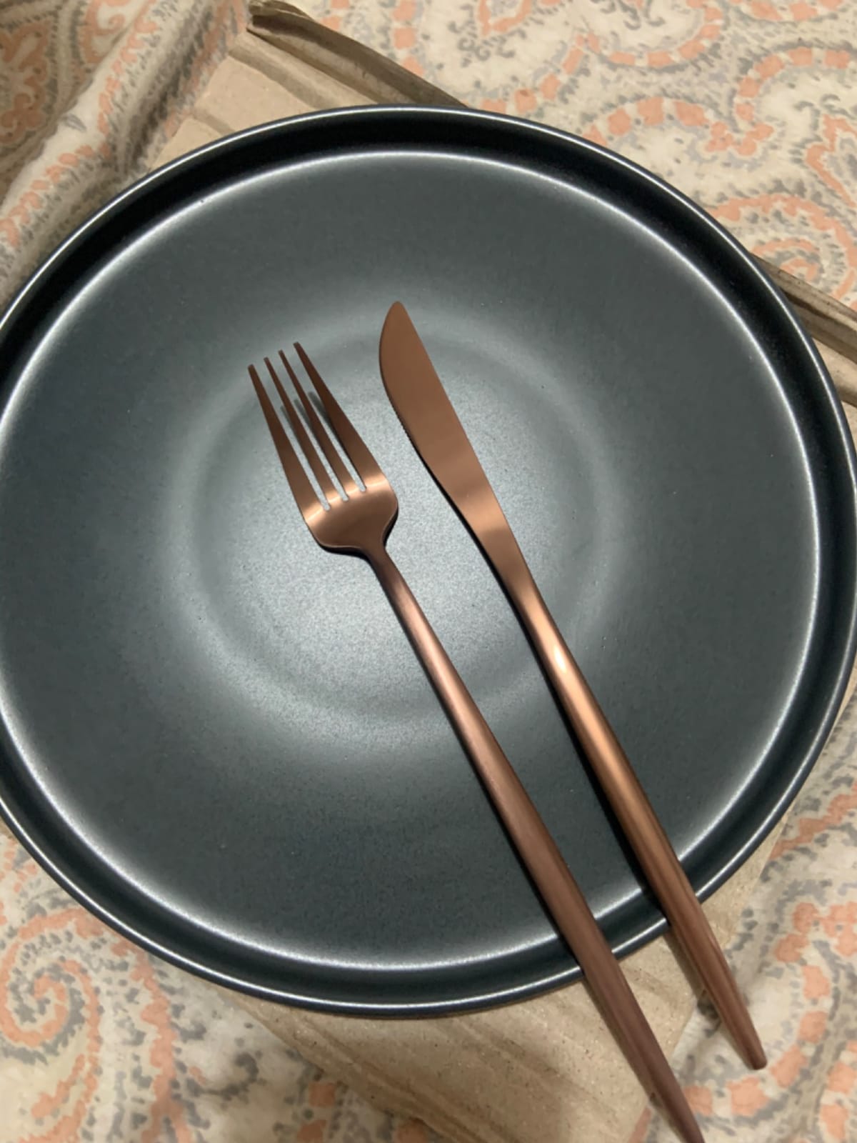 Matte Rose Gold Silverware Set, Stainless Steel Satin Finish Copper Flatware Cutlery Set for 4, 20-Piece Spoons and Forks Kitchen Utensil Set, Dishwasher Safe (Matte Rose Gold, 20 P) customer photo 1