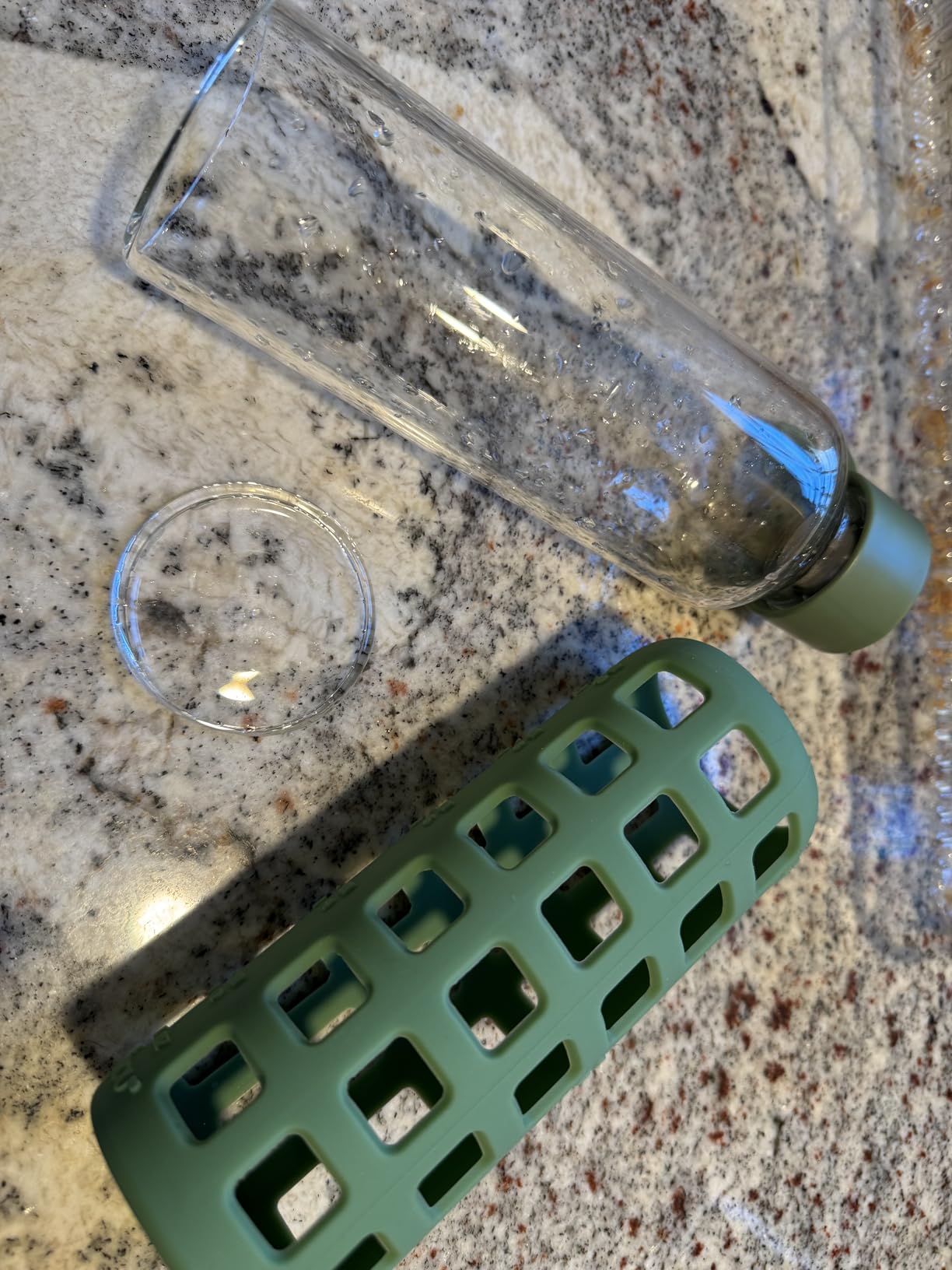 purifyou 40oz Borosilicate Glass Water Bottle with Time & Volume Markers, Silicone Sleeve, Stainless Steel Lid - Reusable Glass Bottle customer photo 1