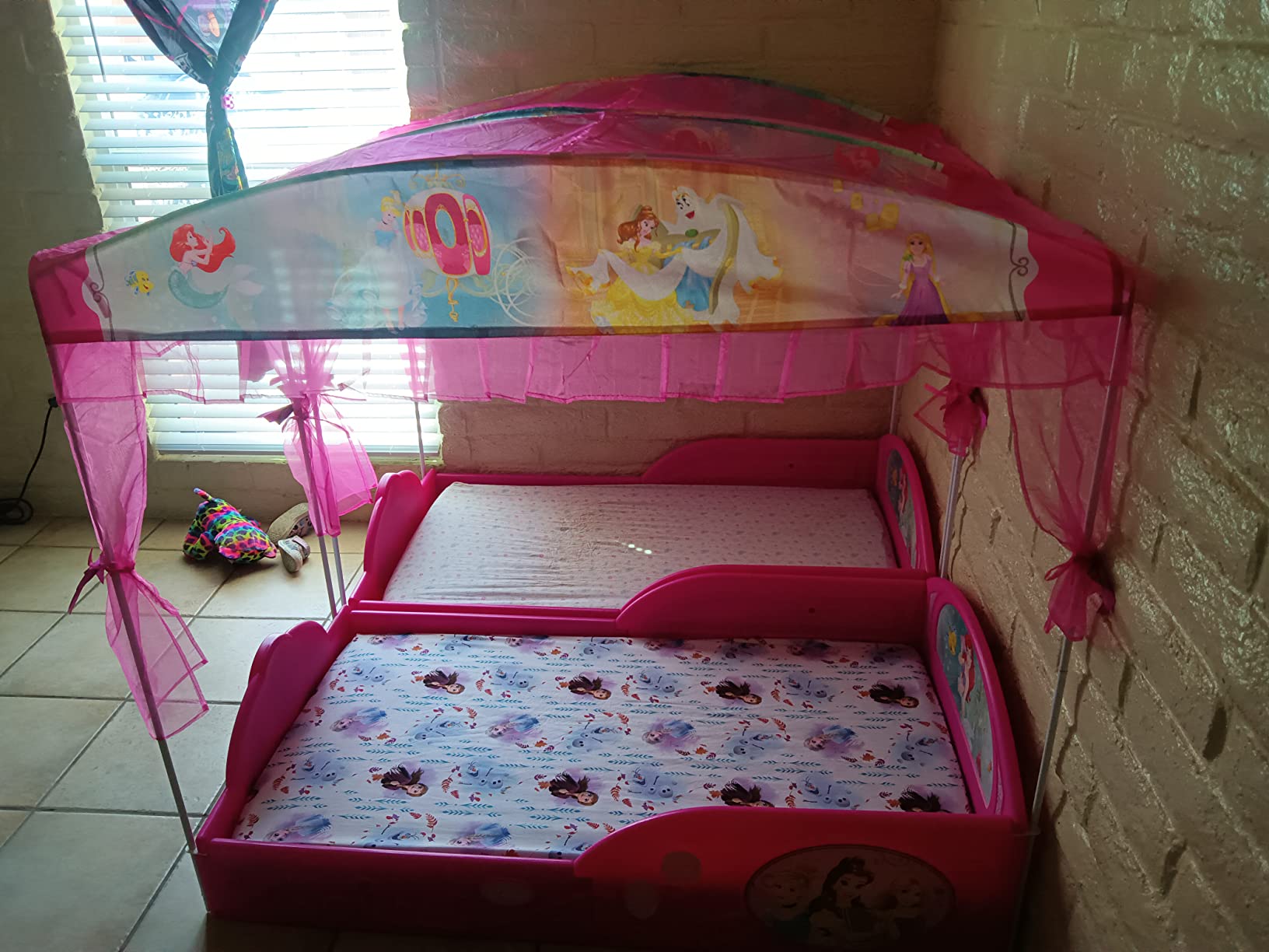 Delta Children Disney Princess Plastic Sleep and Play Toddler Bed with Canopy, Pink customer photo 1