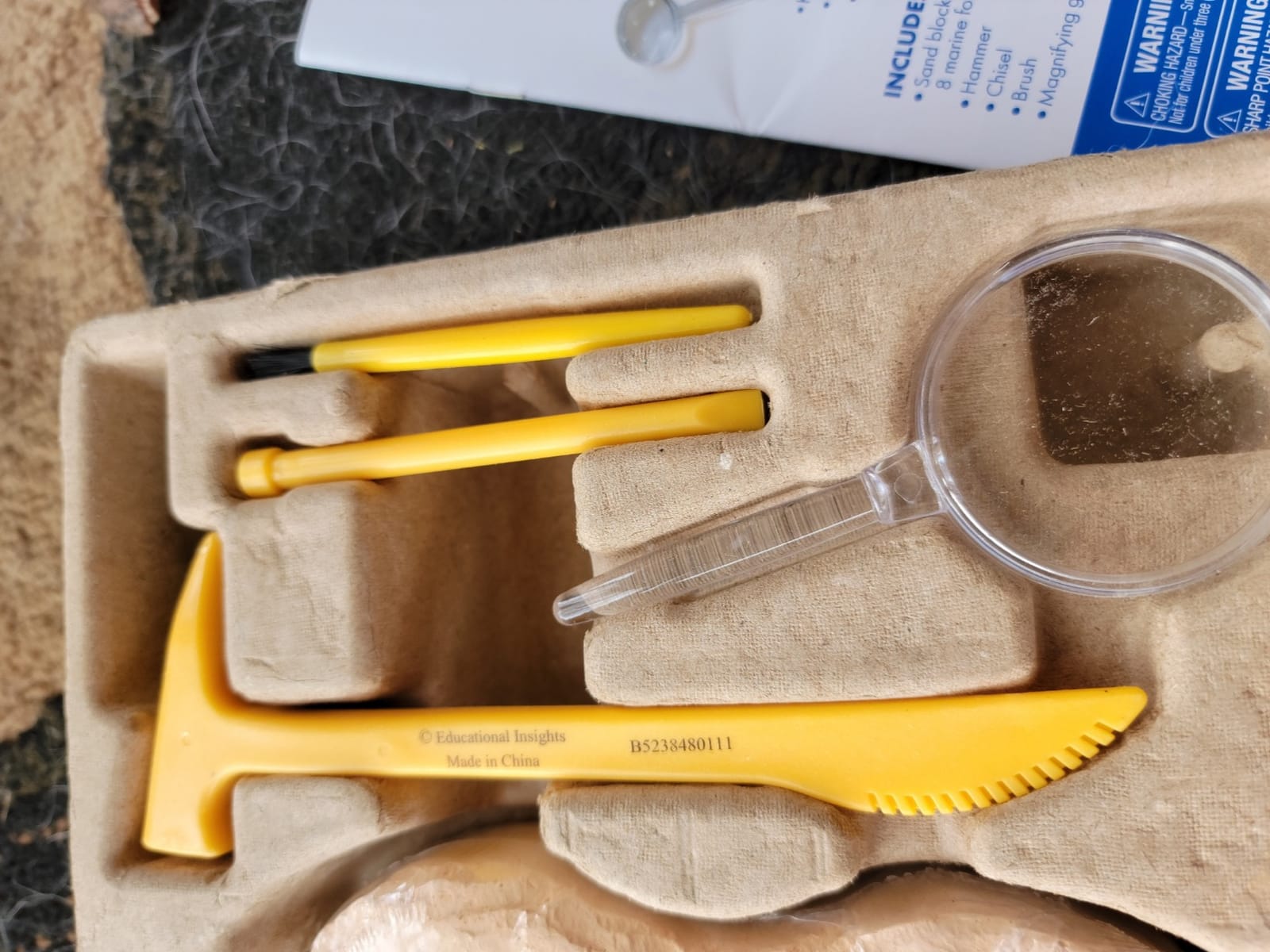 Educational Insights GeoSafari Fossil Excavation Kit for Kids | Dinosaur Fossil Digging Kit for Kids Ages 5+, Paleontology Dig Kit, Science Kits & Toys, Includes 8 Real Fossils and Tools customer photo 1