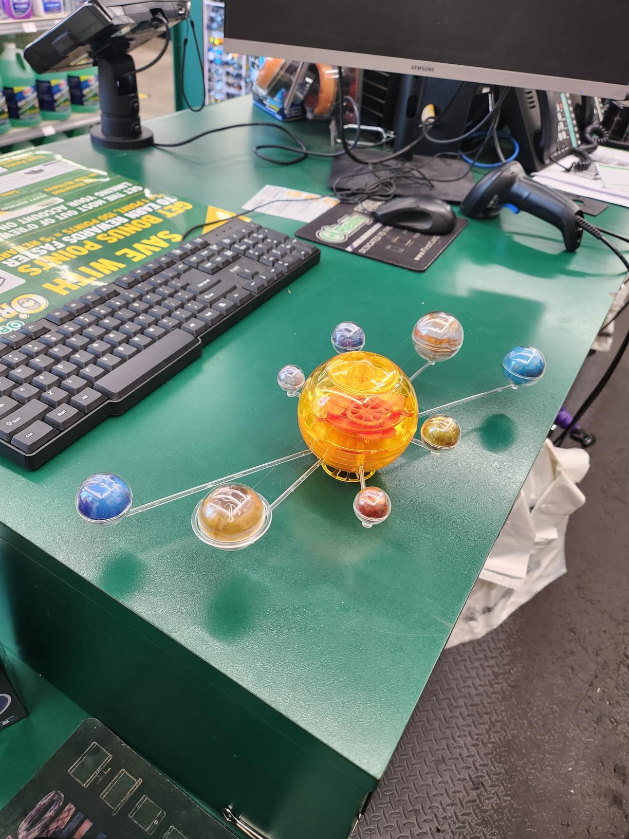 Thames & Kosmos Orbiting Solar System STEM Kit | Build a Rotating Solar System Model | Planets Revolve Using a Windup Motor | Explore Gear Ratios | Science Fairs | Difficulty Level: Intermediate Small customer photo 2