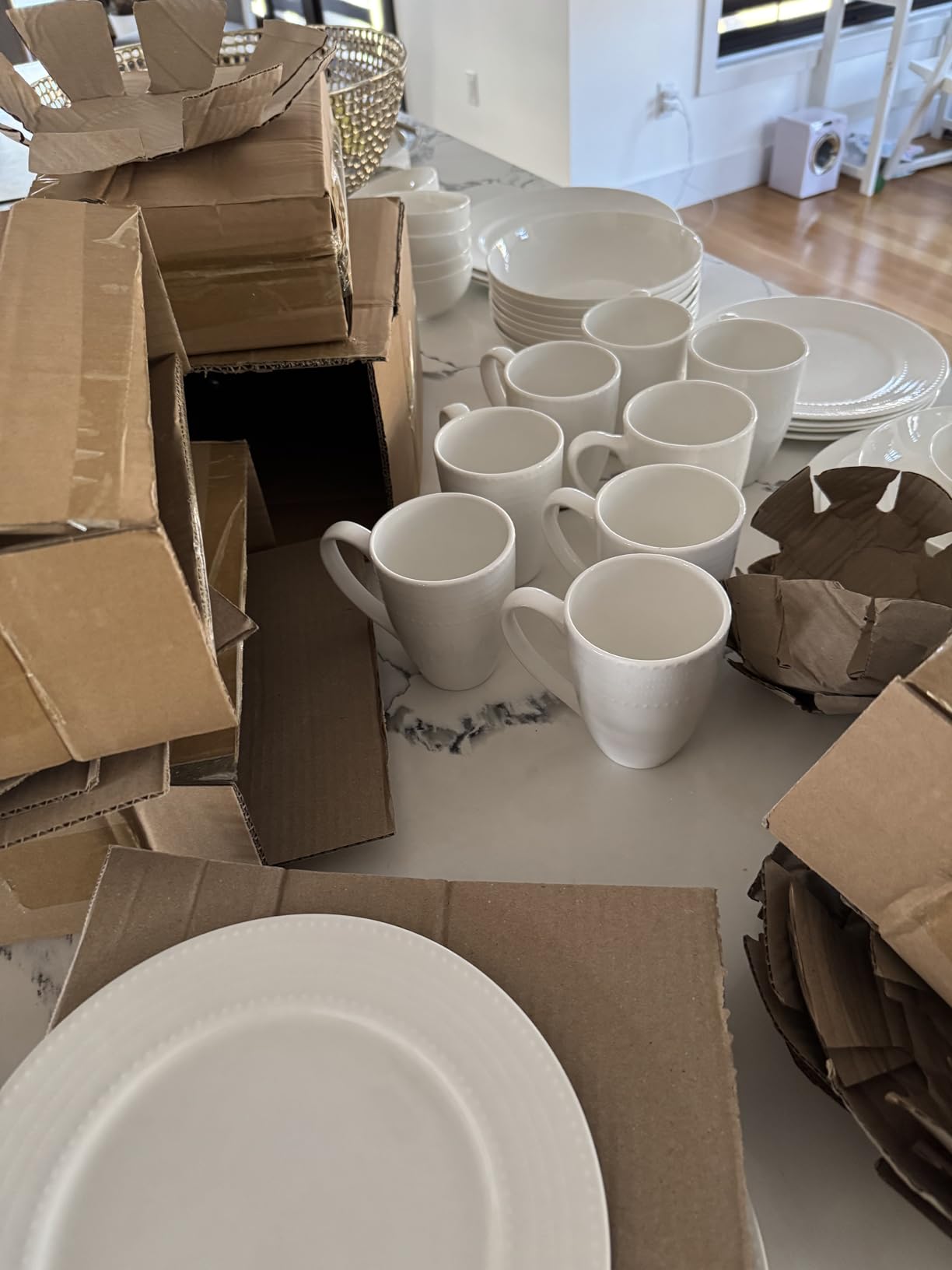 Mikasa Annabelle Bone China Dinnerware Set, 40-Piece Service for 8, White Hobnail Detail customer photo 2