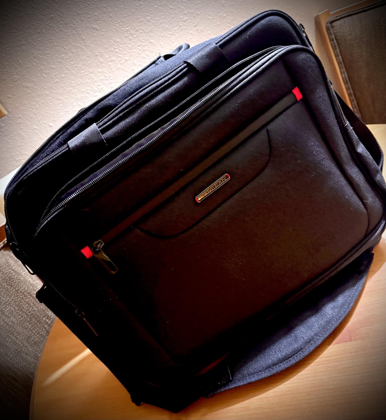 VANKEAN Laptop Briefcase Premium Laptop Case Fits Up to 17.3 Inch Business Shoulder Bag Laptop Expandable Water-Repellent Messenger Bag for Men/ Women Computer Bag for Travel/ Business/ Black customer photo 2