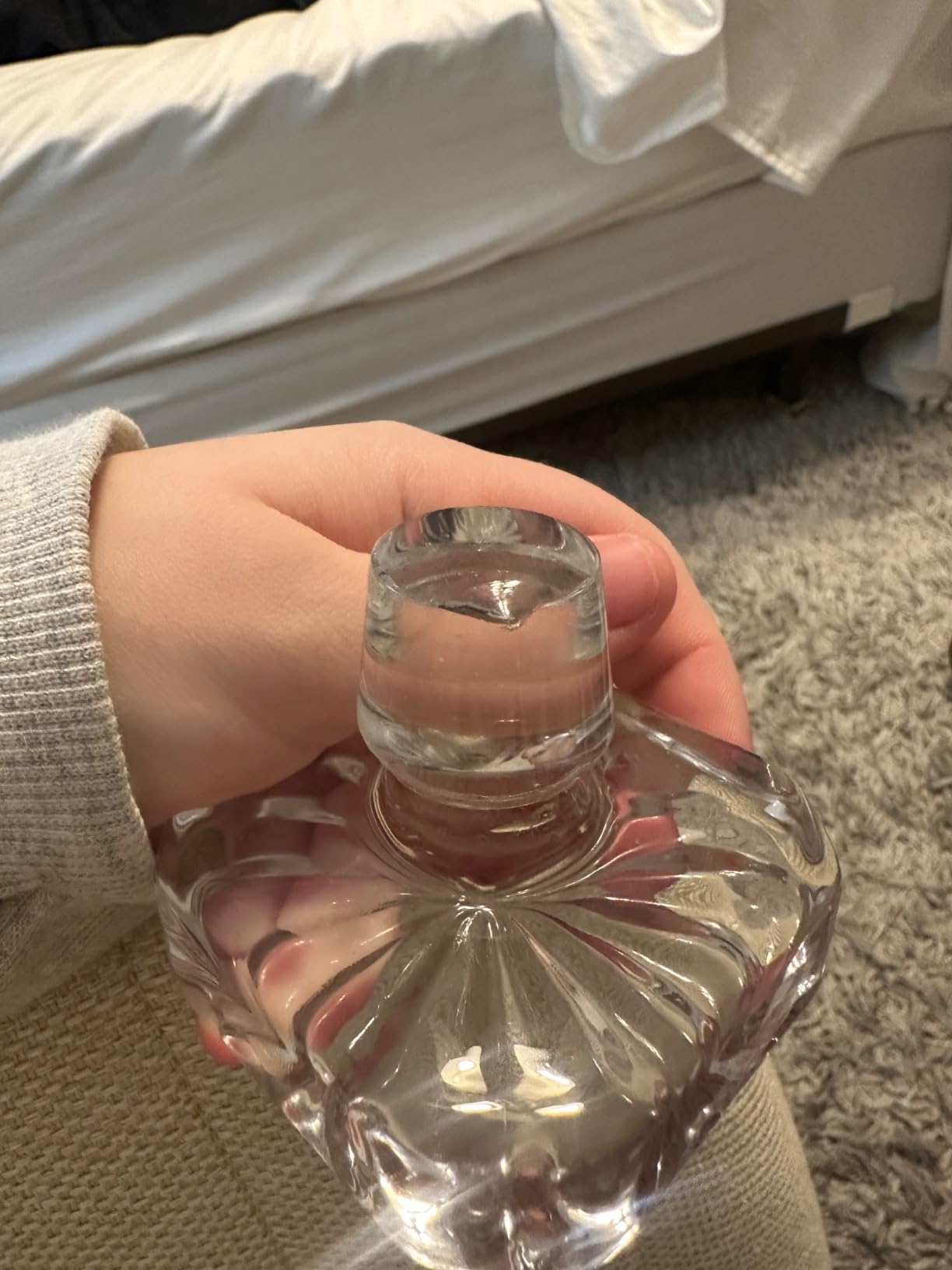 LIGHTEN LIFE Whiskey Decanter 29oz, Crystal Whiskey Decanter with Stopper, Non-Lead, 828ml, Clear, Durable, Dishwasher Safe, Classic European Design, Gift Box Included, Bourbon, Liquor Whisky customer photo 1