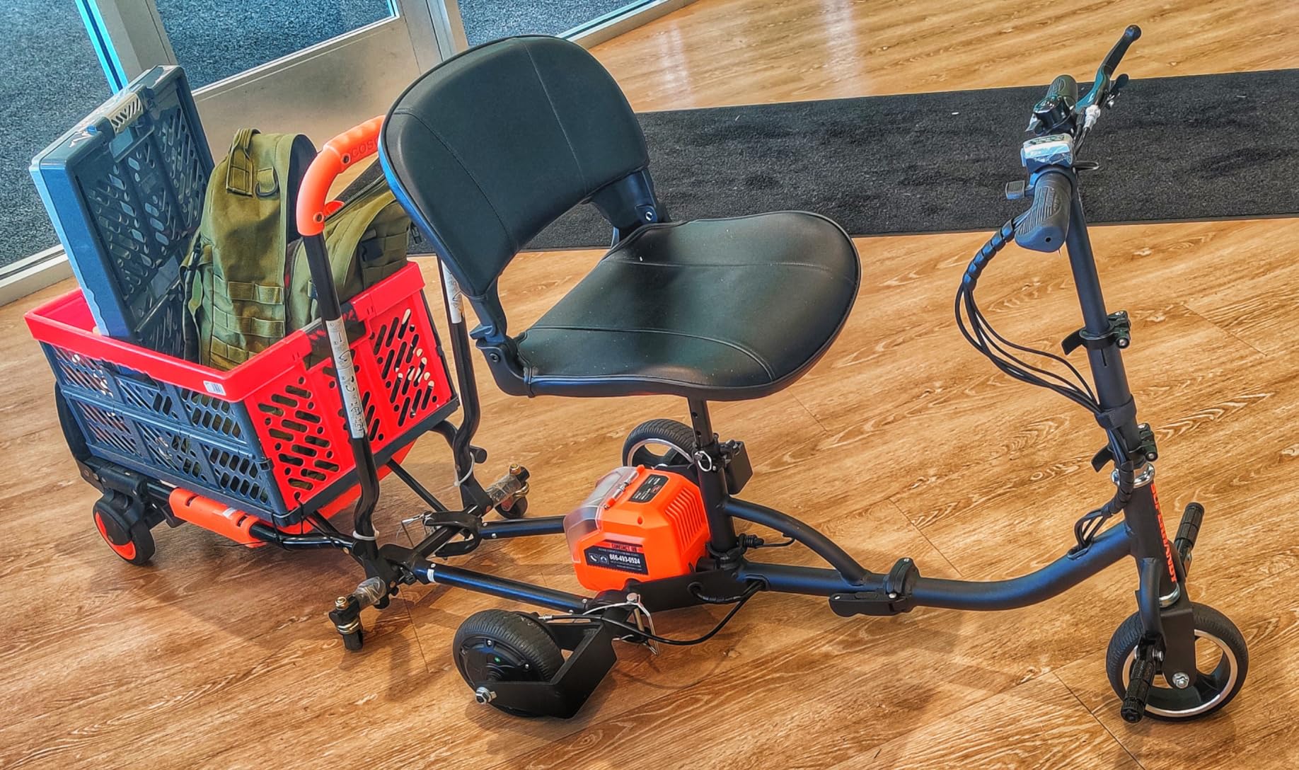 SuperHandy Passport Mobility Scooter for Adults- Foldable, 3 Wheel, Airline Travel Friendly - 13 Mile Range, Includes 2 Removable 44.4V Lithium-ion Batteries & Charger (275 Lbs) customer photo 1