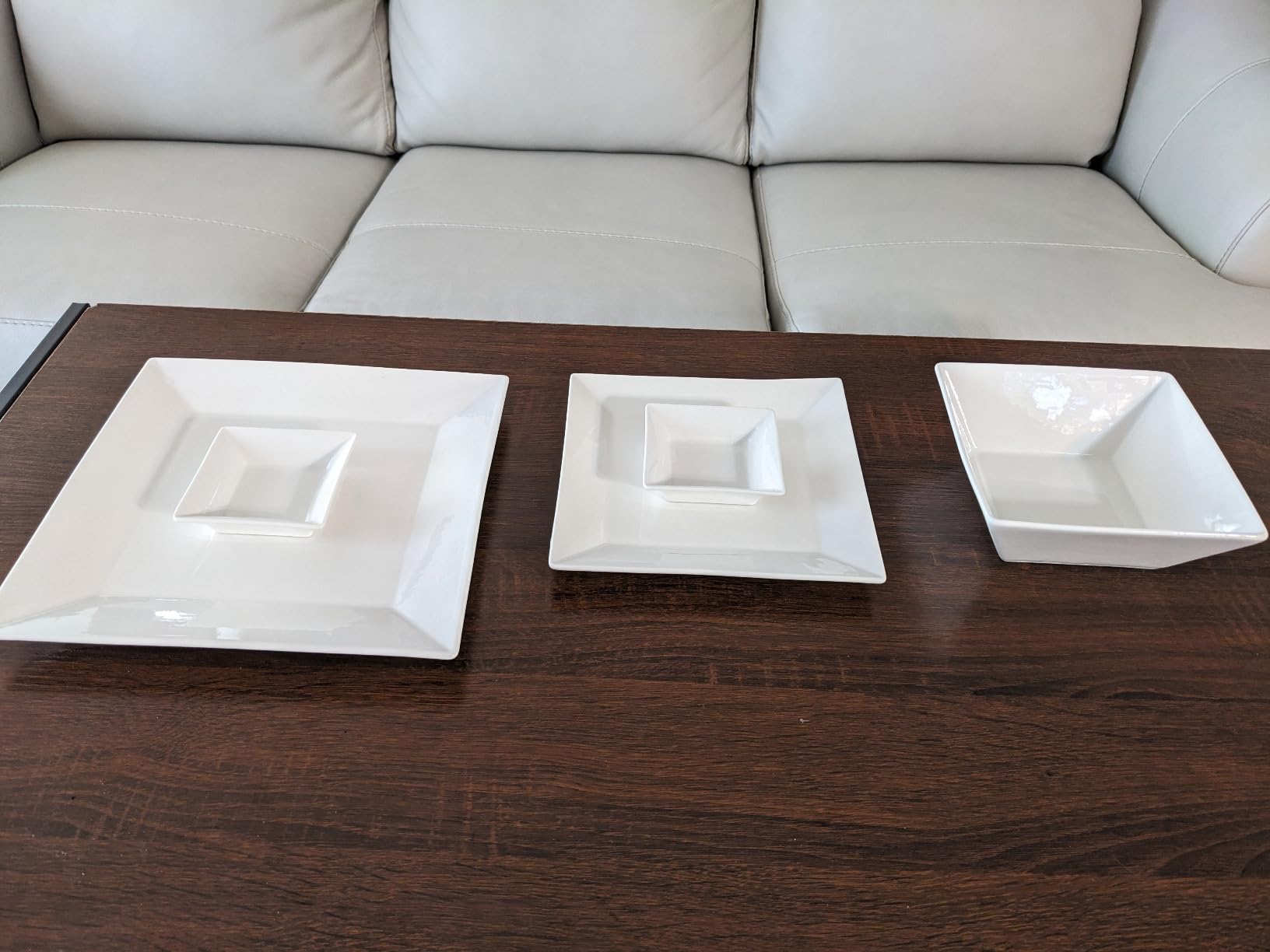 Porlien Off-White Porcelain Dinnerware Set (16 Piece Dinnerware Set), Square Dishes Set for 4 Persons, Chip Resistant Dinnerware Set, Square Plates and Bowls Sets, Durable Everyday Dishes customer photo 2