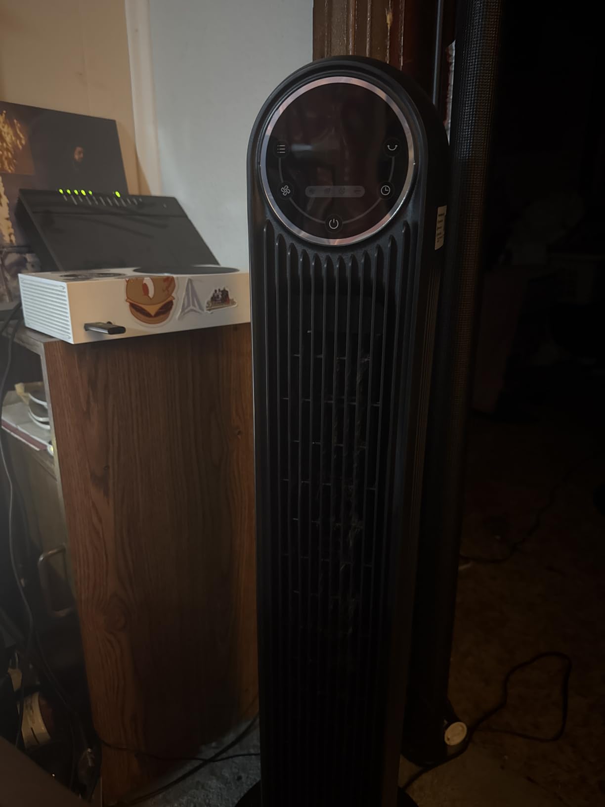 DREO Tower Fan for Bedroom, 2026 Upgraded DC Motor, 28ft/s High Velocity, 20dB Ultra Quiet Standing Fan, 8 Speeds 4 Modes, 90° Oscillating Bladeless Fan for Indoors, Floor Fans with Remote, Black customer photo 2