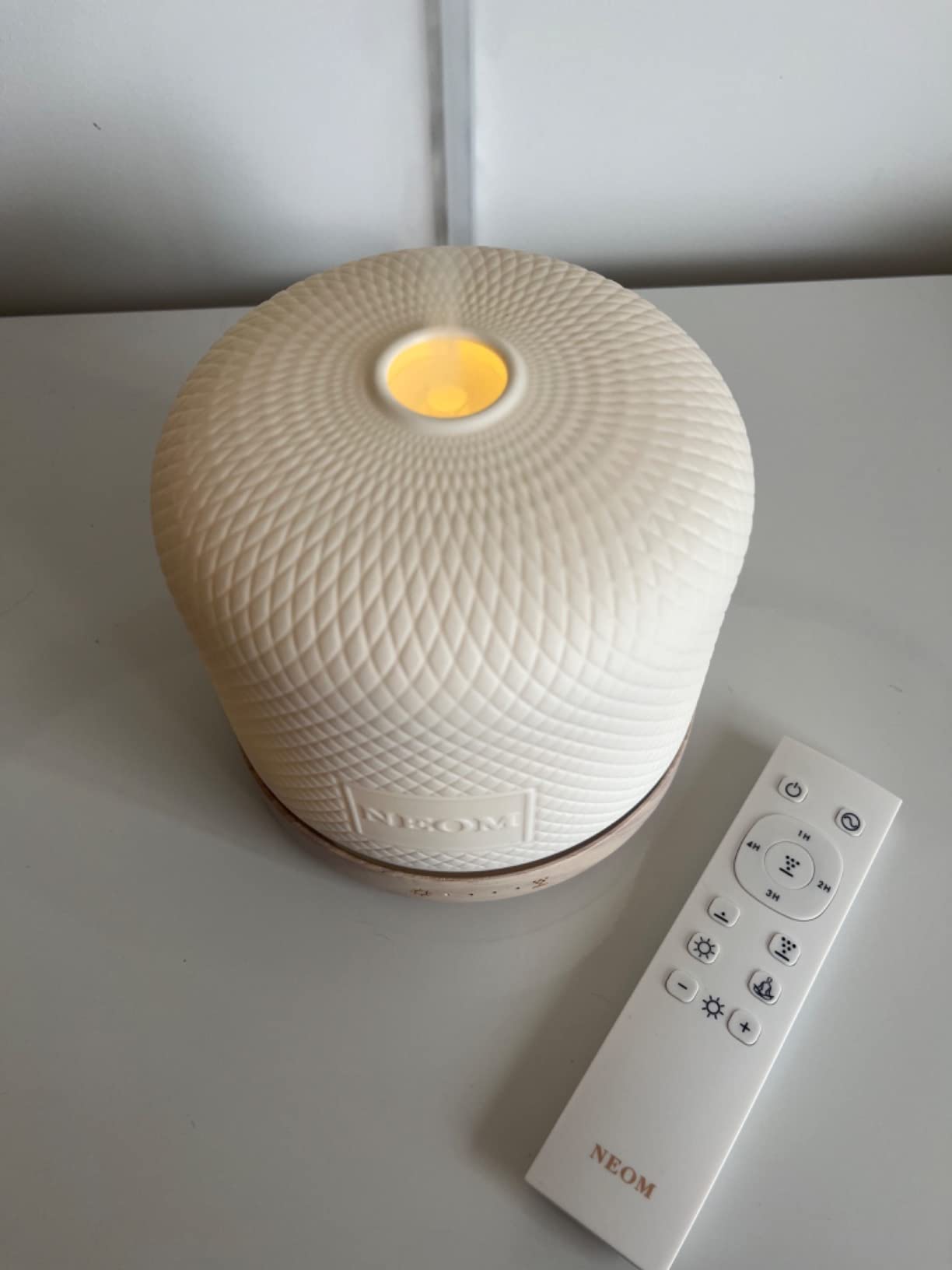NEOM - Wellness Pod Luxe | Premium Ceramic Ultrasonic Essential Oil Diffuser, 350ml | Ceramic Cover, Remote Control, LED Light & Timer | Aromatherapy Diffuser | Home Fragrance customer photo 1