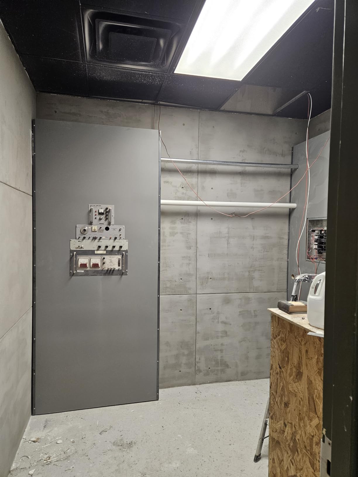 Meoded Paint & Plaster | Golmex Concrete Look Plaster | Lime/Cement Based Plaster for Interior and Exterior Walls | Concrete Finish customer photo 1