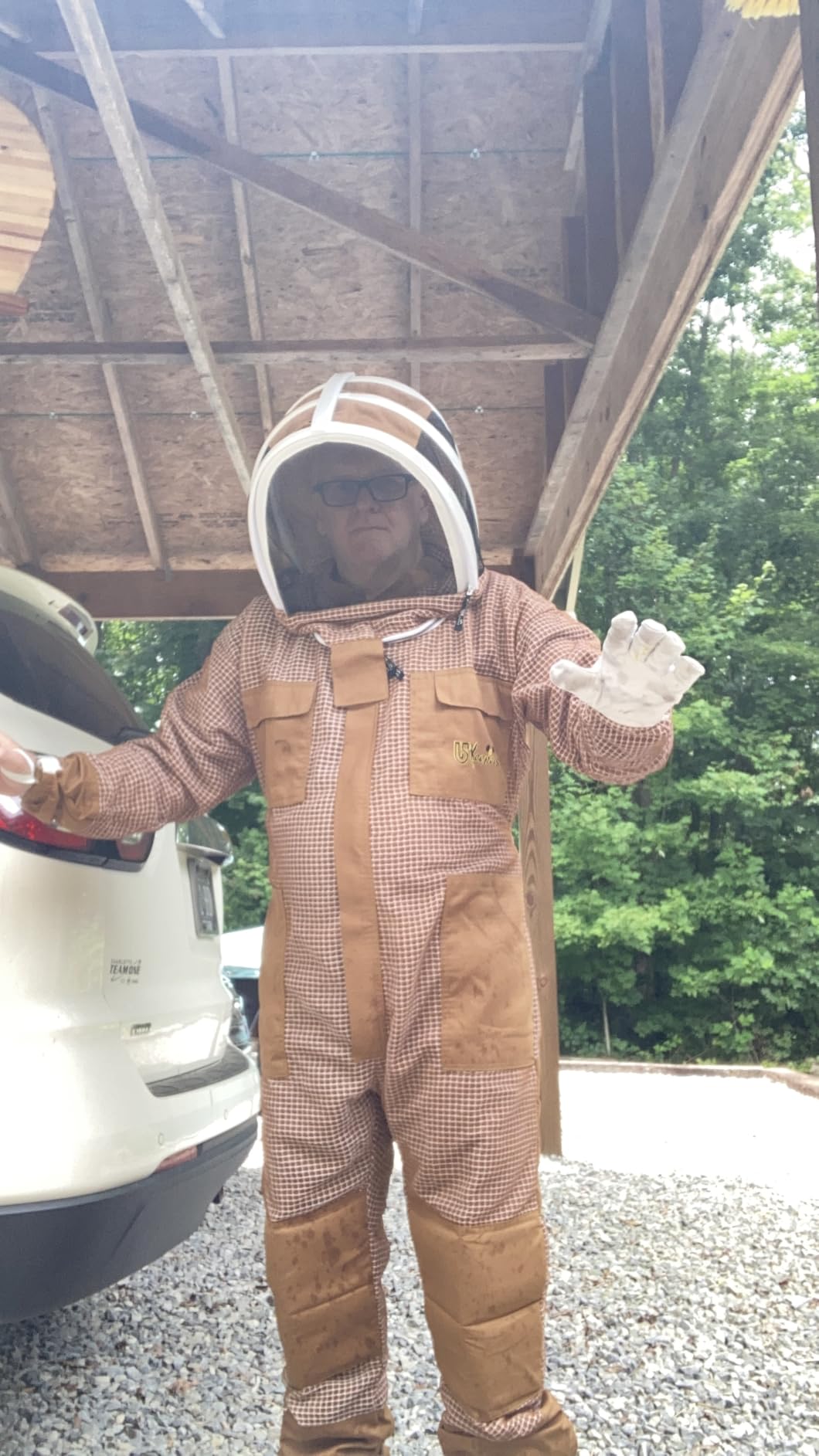 3-Layer Ultra Ventilated Sting Proof Bee Suit for Men & Women - Premium Beekeeping Suit with Bee Gloves & Two Detachable Beekeeping Veils (White XL) customer photo 1