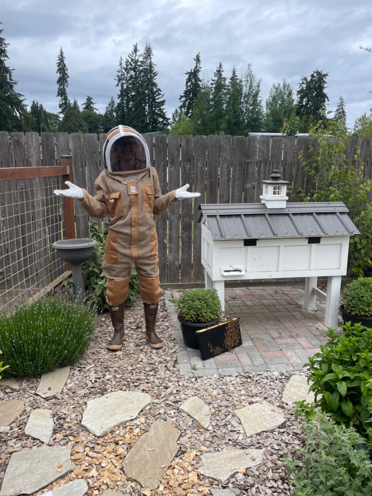 3-Layer Ultra Ventilated Sting Proof Bee Suit for Men & Women - Premium Beekeeping Suit with Bee Gloves & Two Detachable Beekeeping Veils (White XL) customer photo 2