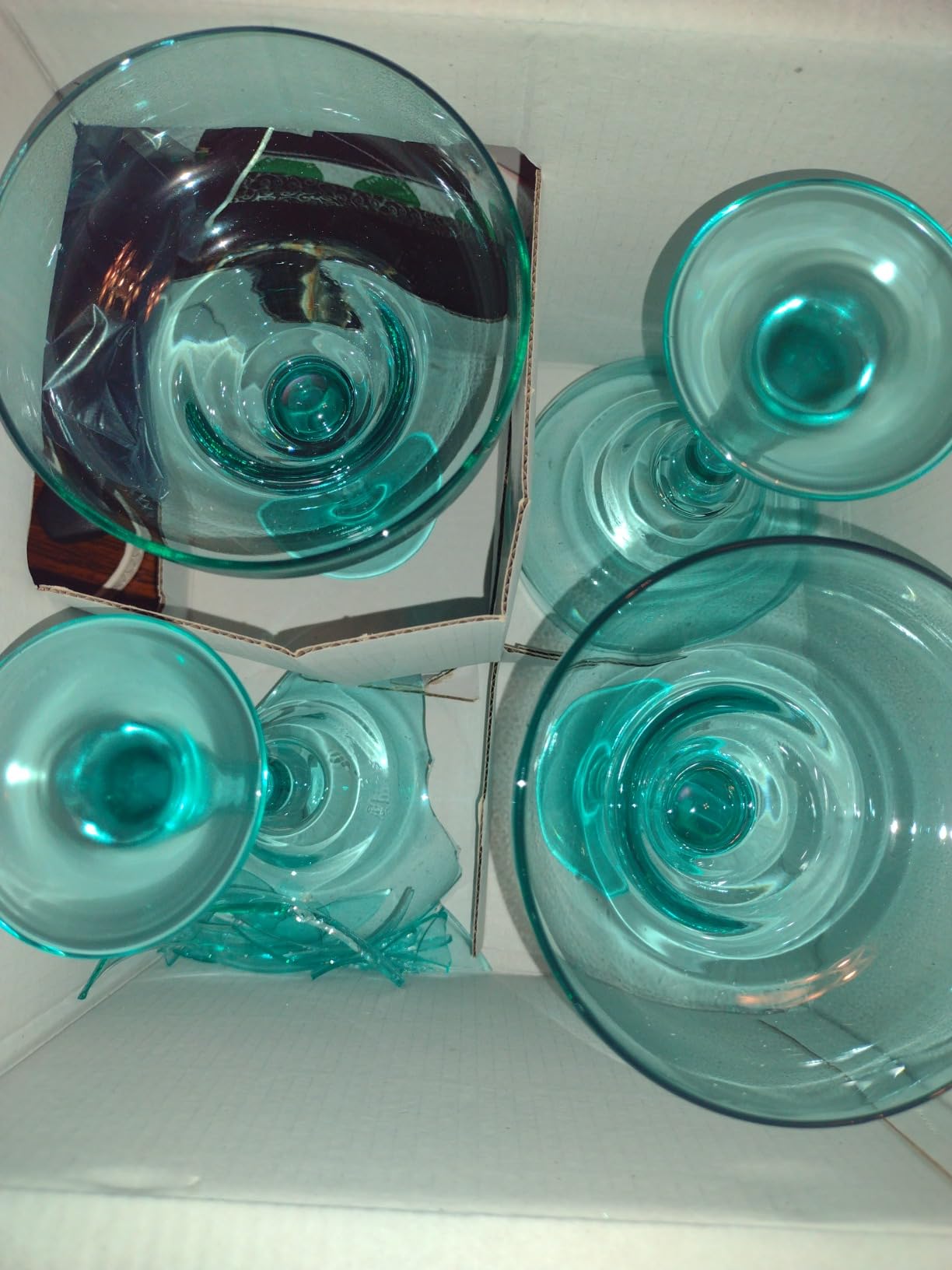 Glaver's Margarita Glasses Set Of 4, 10 oz. Bar Glasses for Cocktails, Martini, Margarita, Dessert, and Everyday Use Crystal Clear Classic Martini Glasses, Dishwasher safe. customer photo 1