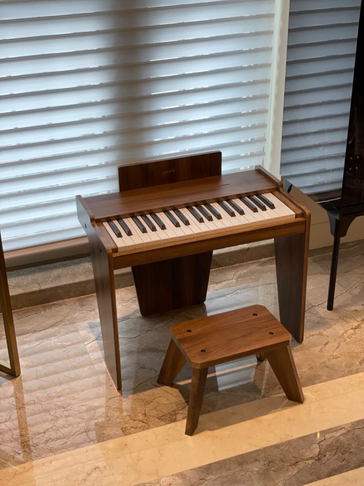 Kids Piano Keyboard, 37 Keys Digital Piano for Kids, Music Educational Instrument Toy, Wood Piano for 3+ Girls and Boys customer photo 2