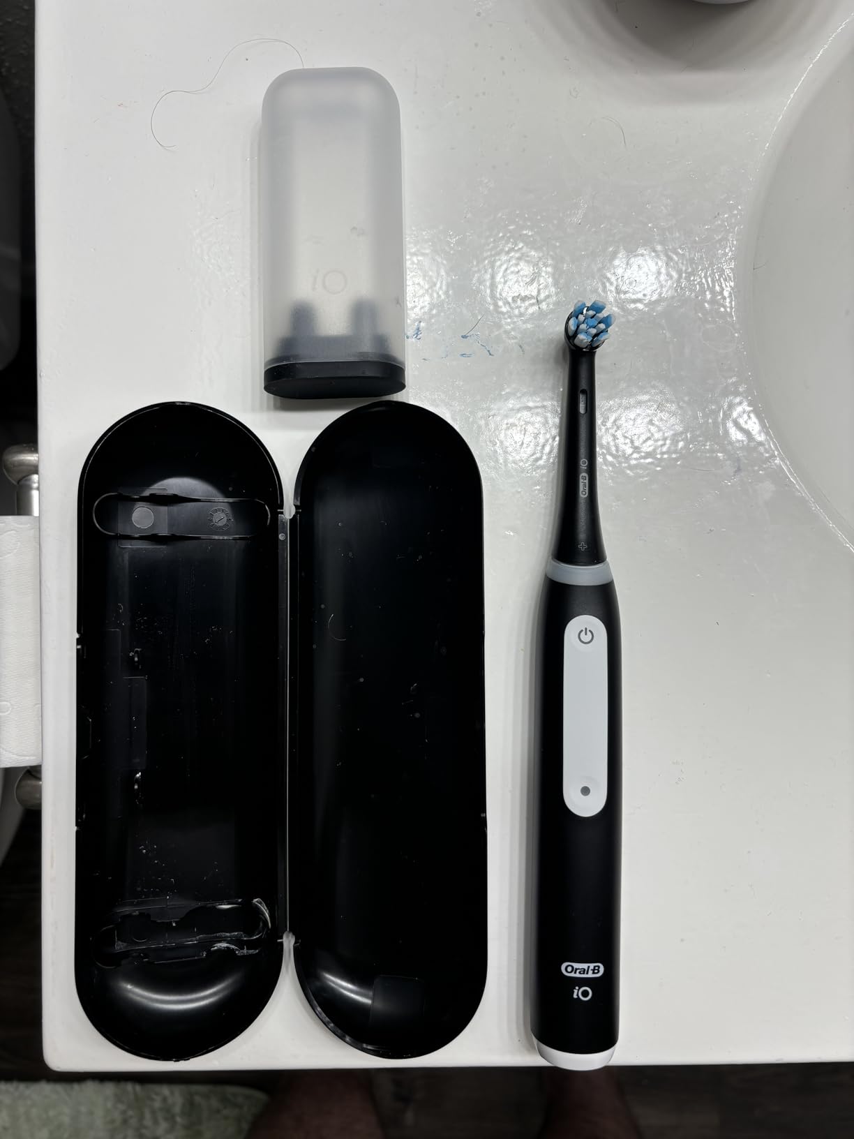 Oral-B iO Series 3 Limited Deep Clean Rechargeable Electric Toothbrush for Adults, Black, 3 Modes, Smart Pressure Sensor, Plaque Removal and Gum Care, 2 Replacement Brush Heads, Travel Case customer photo 2