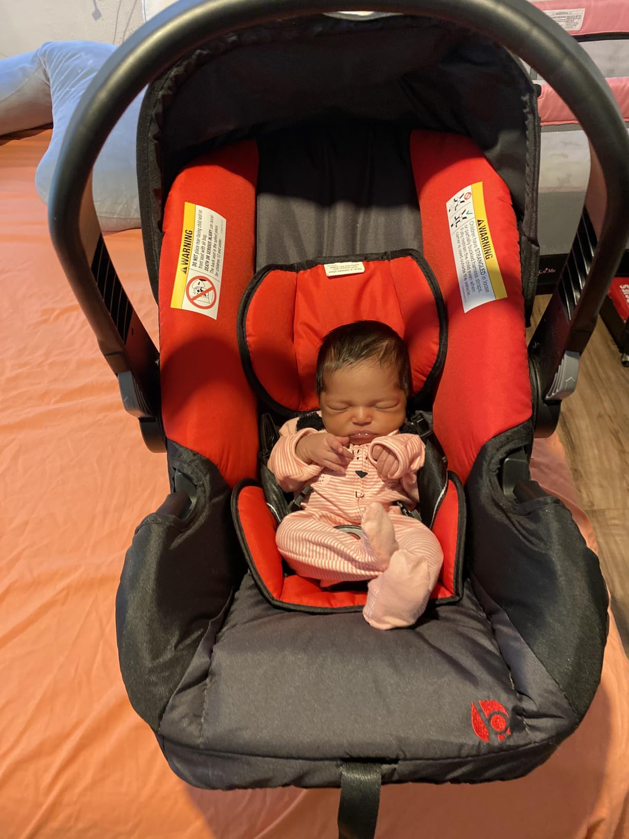 Baby Trend EZ-Lift Plus Infant Car Seat, Ultra Grey - Newborn Comfort Padding, Lightweight Carry Build, Adjustable Harness System customer photo 2