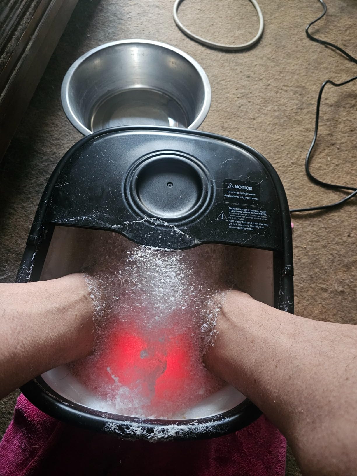 KNQZE Collapsible Foot Spa Bath with Heat & Bubble, Foot Soaking Tub with Timer and Red Light., 16 Rollers & Pumice Stone, Enjoy Warm Water Foot Bath, Gift for Wife and Mom, Black customer photo 1
