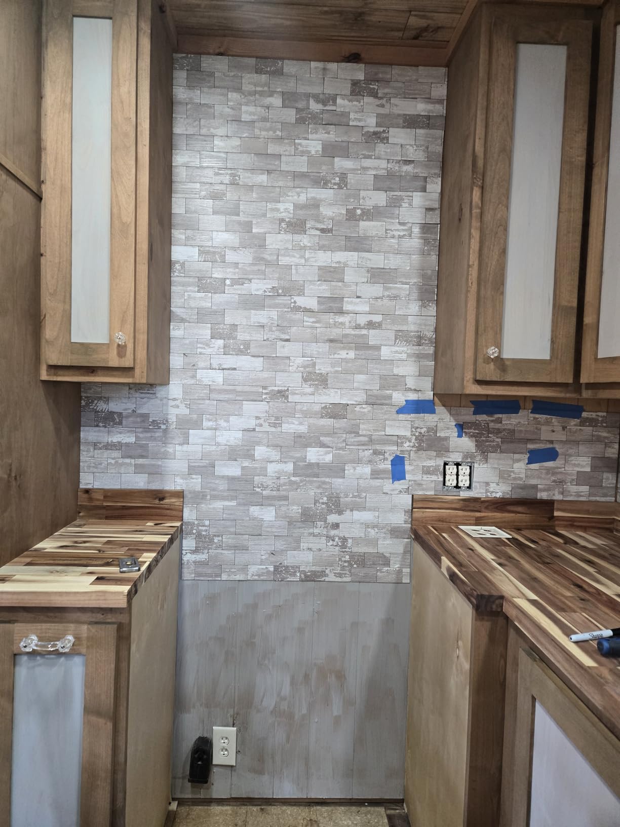 DICOFUN 10-Sheet Polished White Thick PVC Peel and Stick Backsplash, Ceramic Look Subway Tile White Kitchen Backsplash Peel and Stick Wall Tiles customer photo 1