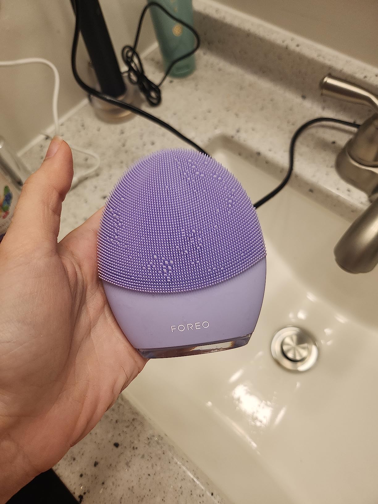 FOREO LUNA 4 Face Cleansing Brush - Firming Face Massager - Anti Aging Care - Enhances Absorption - Simple Skin Care Tools - Sensitive Skin | Facial cleansing brush, face massager, silicone brush, face exfoliator customer photo 2