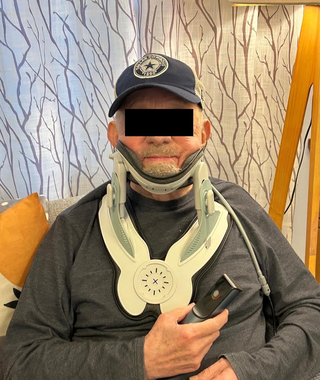 Cervical Neck Traction Device: Neck Stretcher for Cervical Pain Relief, Electric Air Pump with 3 Power Traction, Built-in 8 Airbag, Improved Stretcher for Neck Decompression and Neck Tension Relief customer photo 2