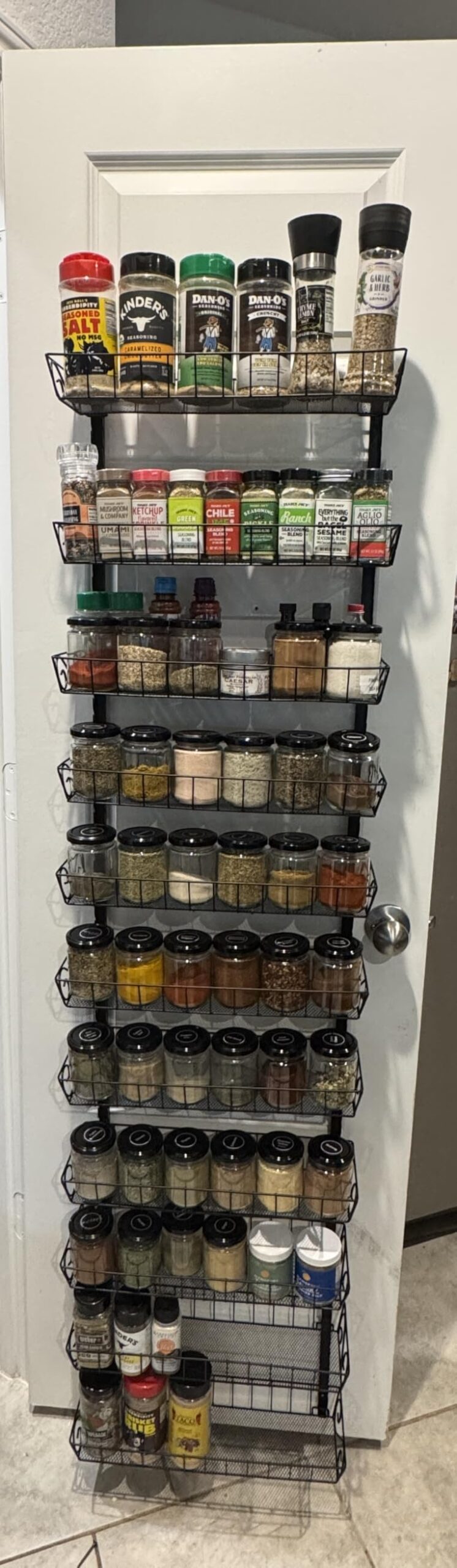 SWOMMOLY Adjustable Wall Mount Spice Rack Organizer, 12-Tier Dual-use (Multi-use) Hanging Spice Shelf Storage for Kitchen Pantry Cabinet Door, Seasoning Holder Organizer, Black customer photo 1