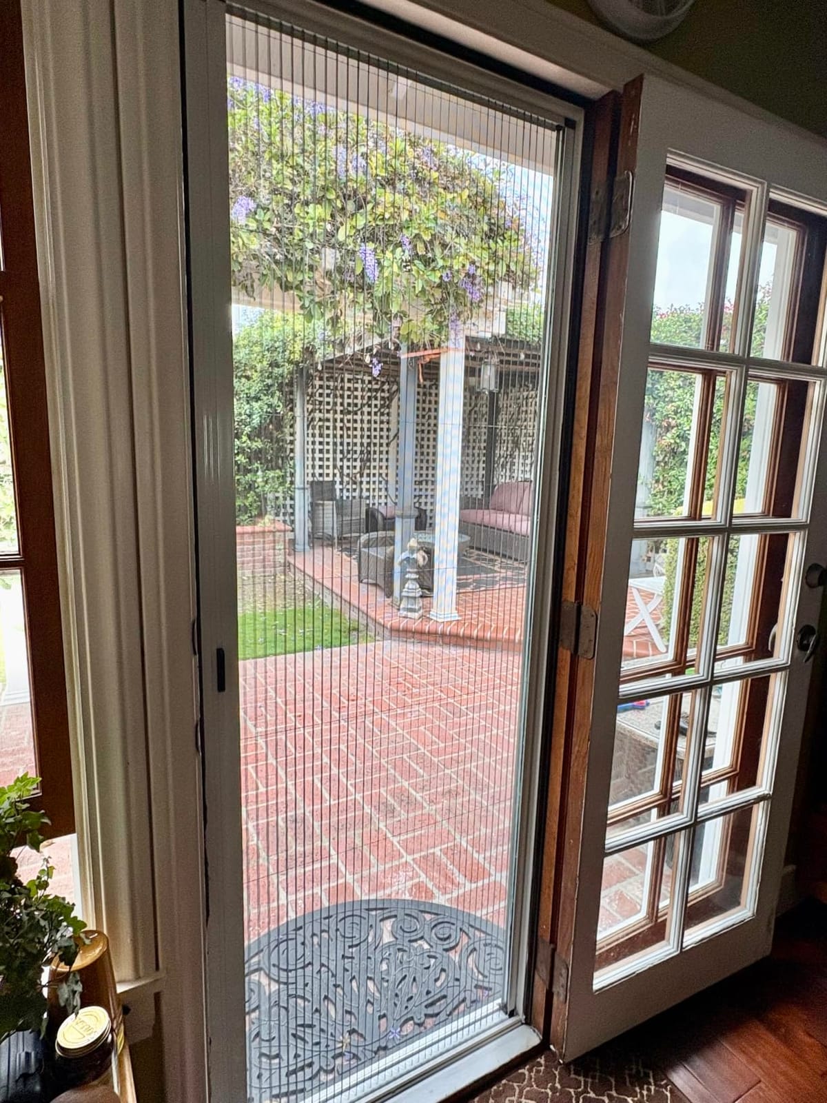 MaKefeile No-Drilling Retractable Screen Door, Folding Sliding Screen Doors with Aluminum Frame for Patio French Front Door Bedroom kitchen, Custom Screen for Single/Double Door, Customize Size, White customer photo 1