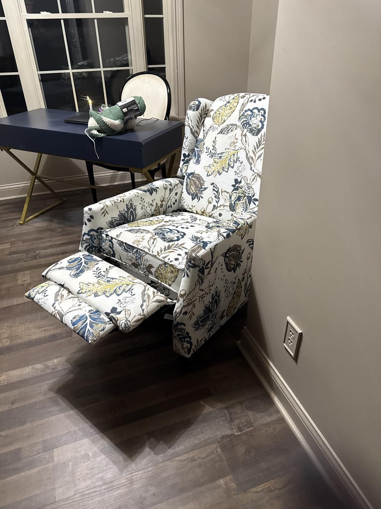 Upholstered Wingback Recliner Chair, Traditional Push Back Recliner Chair with Padded Seat, Fabric Floral Chair Wingback Recliner with Wooden Legs, Small Recliners for Small Spaces customer photo 1