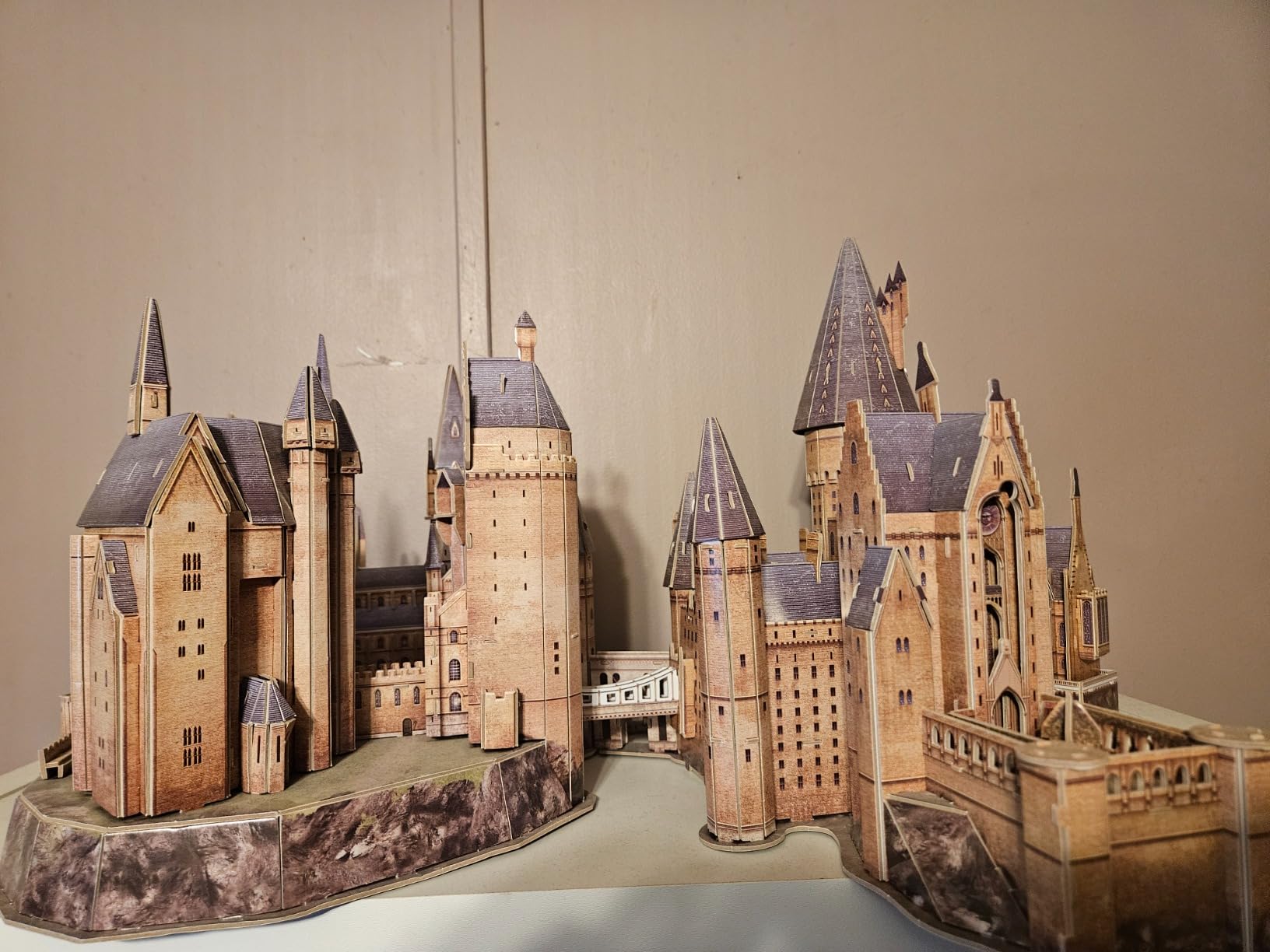 4D Build Harry Potter Deluxe Hogwarts 3D Puzzle Model Kit for Adults | 384 Premium EPS Foam Pieces, No Glue or Tools Required, Home Decor Collectible Figure for Display, Screen-Free Hobby Ages 12+ customer photo 2