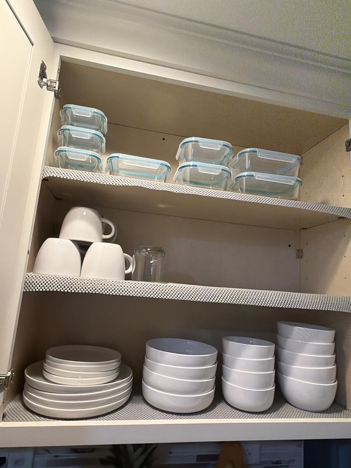 Gibson Home Oslo 12-Piece Porcelain Chip and Scratch Resistant Dinnerware Set, Service for 4 - Black Plates and Bowls, Microwave & Dishwasher Safe customer photo 2