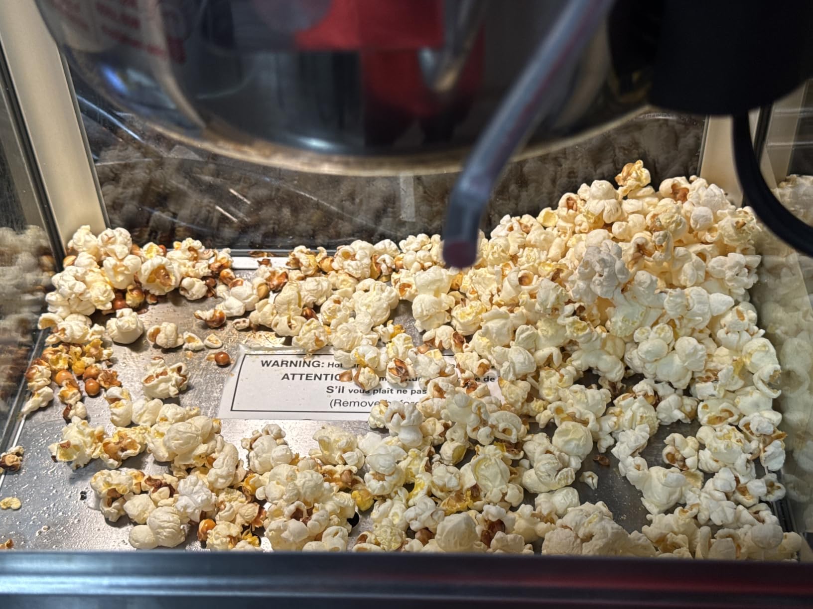 VEVOR Commercial Popcorn Machine, 8 Oz Kettle, 850W Countertop Popcorn Maker for 48 Cups per Batch, Theater Style Popper with 3-Switch Control customer photo 2