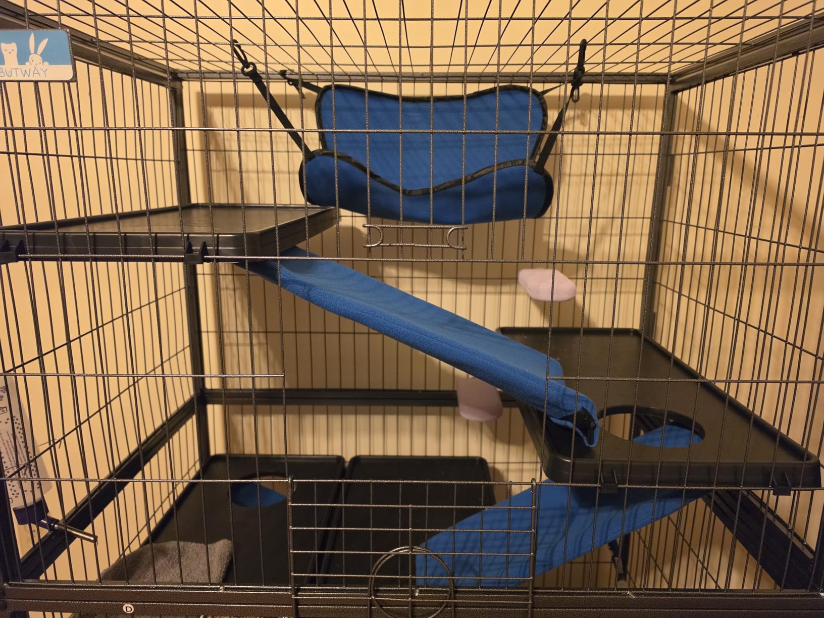 HABUTWAY 50''H Metal Small Animal Cages, Rolling Chinchilla Cage with Removable Ramps, Lagre Cage for Chinchillas/Guinea Pigs/Rabbit, Ferret Cages with Hammock & 5 Tiers, Black customer photo 2