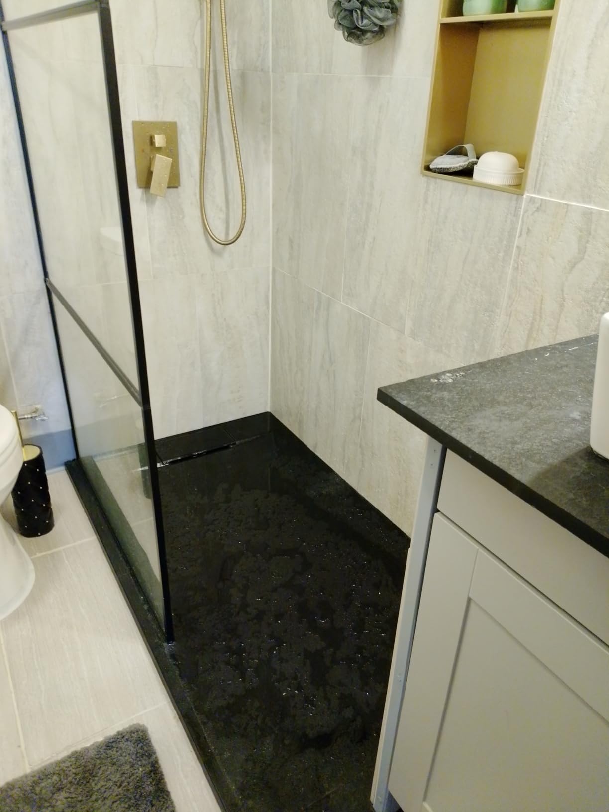 WOODBRIDGE 60 in L x 35.4 in W Zero Threshold End Drain Shower Base with Reversible Drain Placement, Matching Decorative Drain Plate and Tile Flange, Wheel Chair Access, Low Profile, White customer photo 1