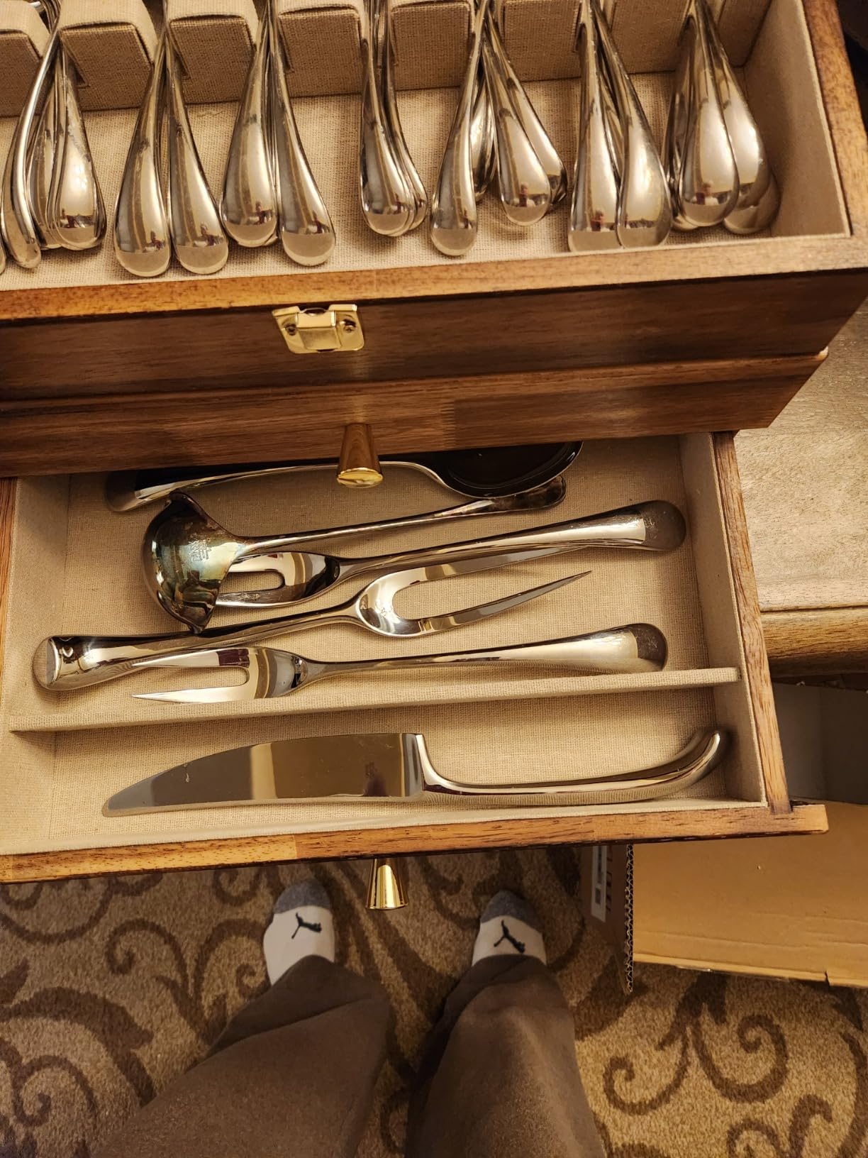 Silverware Box, 2-Layer Wooden Silverware Storage Box with Glass Lid, 14.5x10.6 Inches Luxury Style Decor Flatware Storage Case for Fine Flatware & Utensils, Gift Idea (Walnut) customer photo 1
