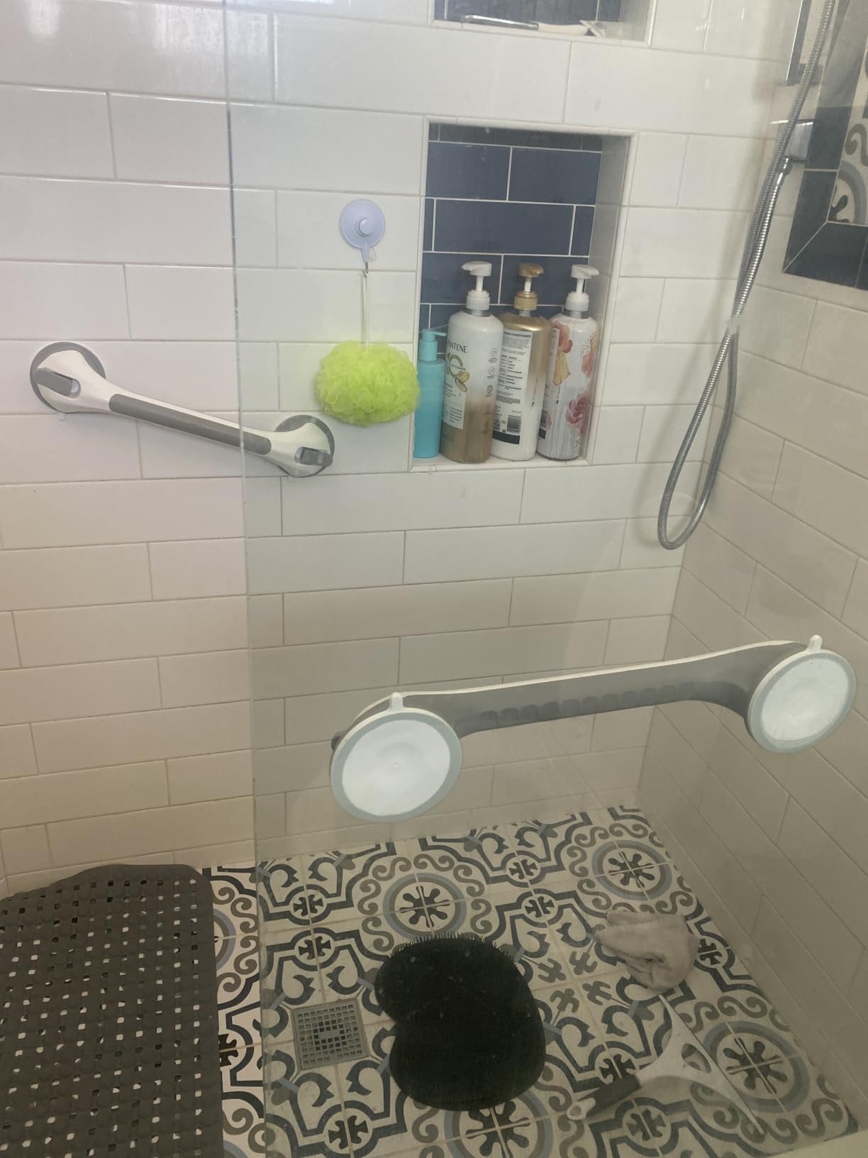 TAILI Grab Bars for Bathtubs and Showers 2 Pack Suction Grab Bar, Heavy Duty Shower Handle Removable Bath Handrails for Seniors and Elderly, Bathroom Safety Grip No Drilling Waterproof,Grey,G9 customer photo 2